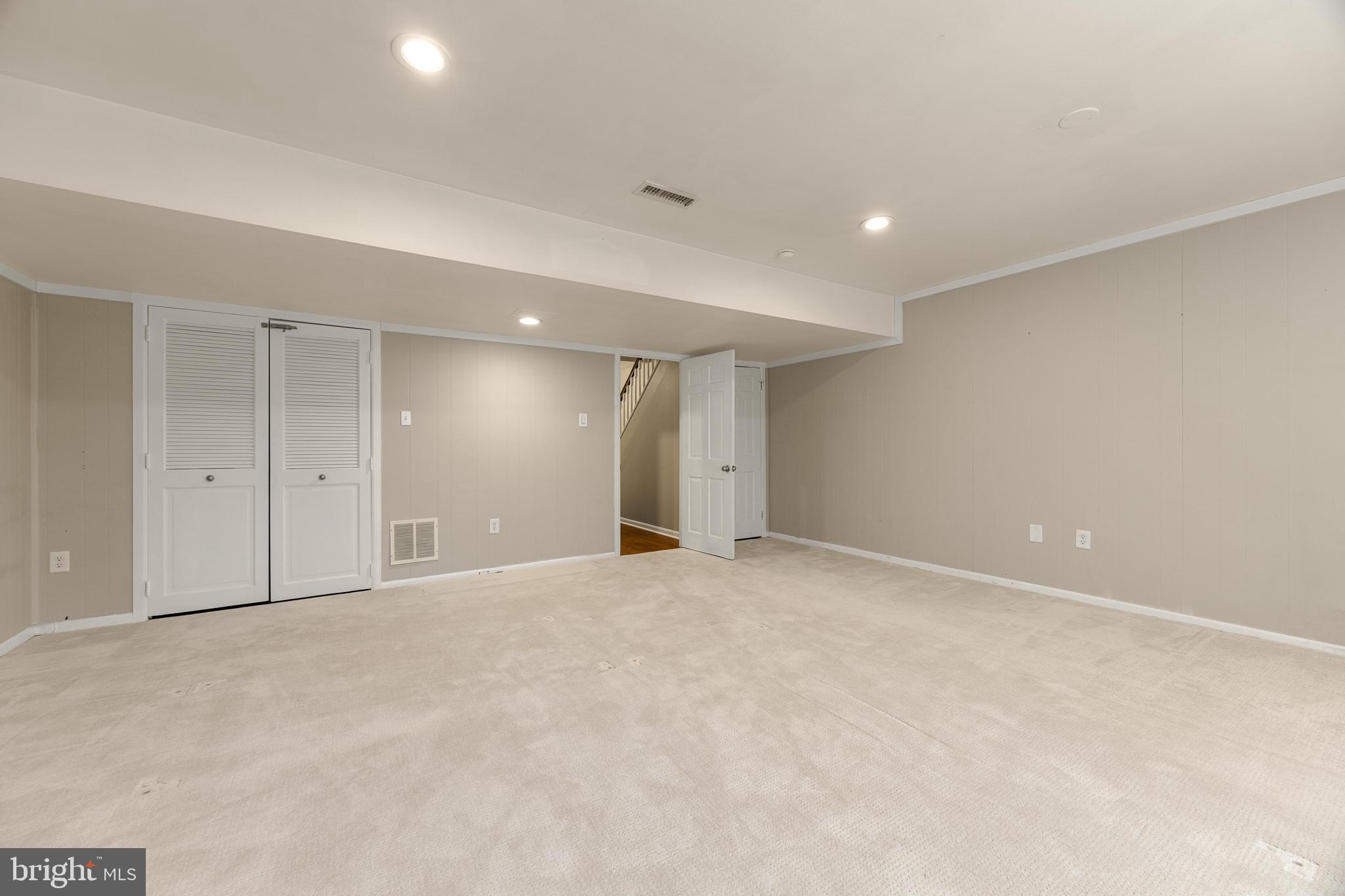 BAY HILLS - Residential Lease