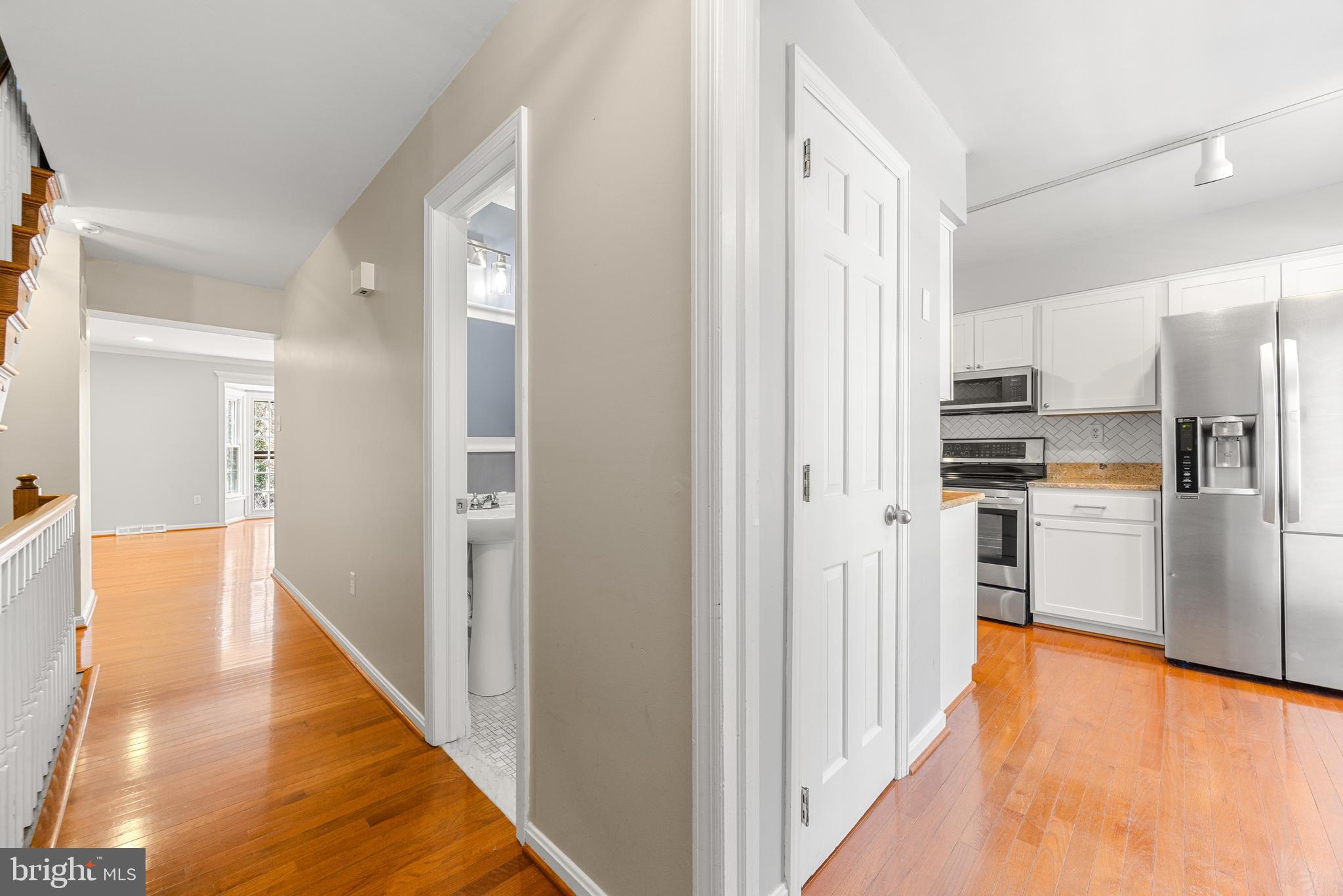 BAY HILLS - Residential Lease