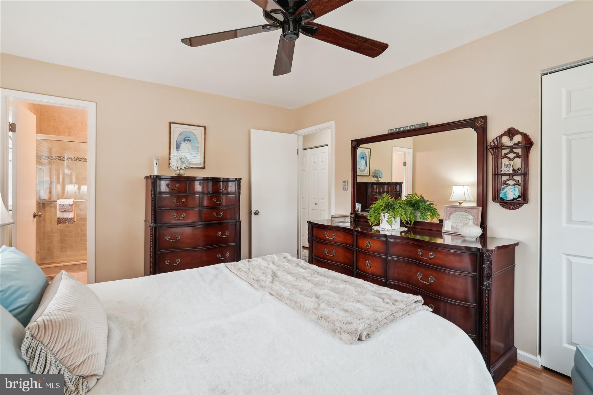 KNOLLWOOD ESTATES - Residential