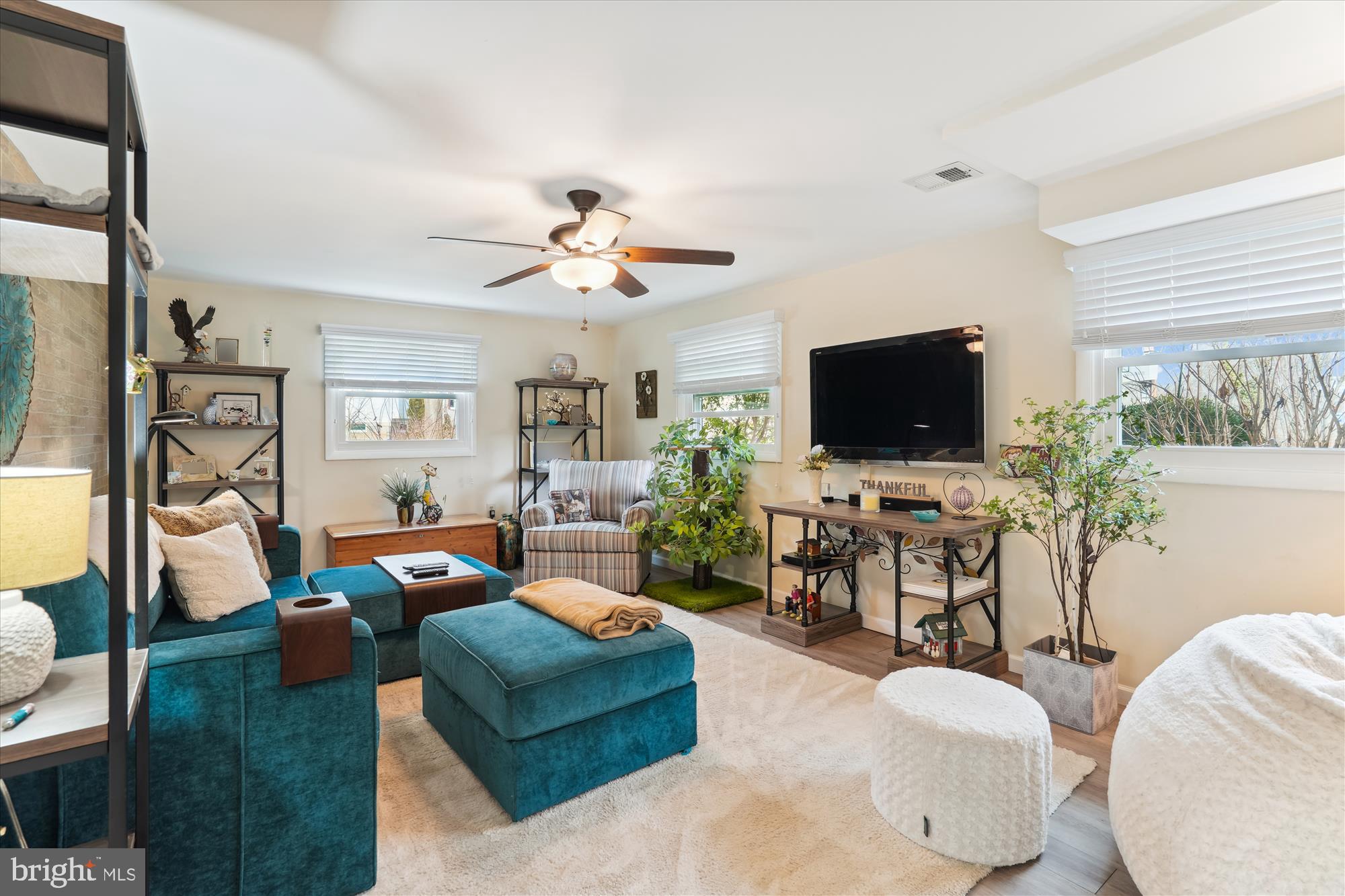 KNOLLWOOD ESTATES - Residential