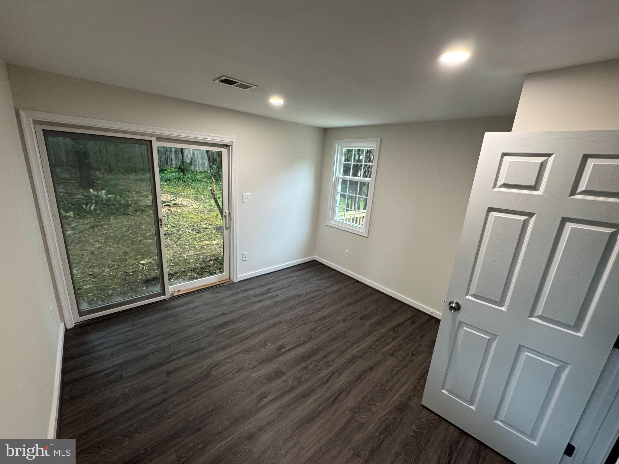 PIMMIT HILLS - Residential Lease