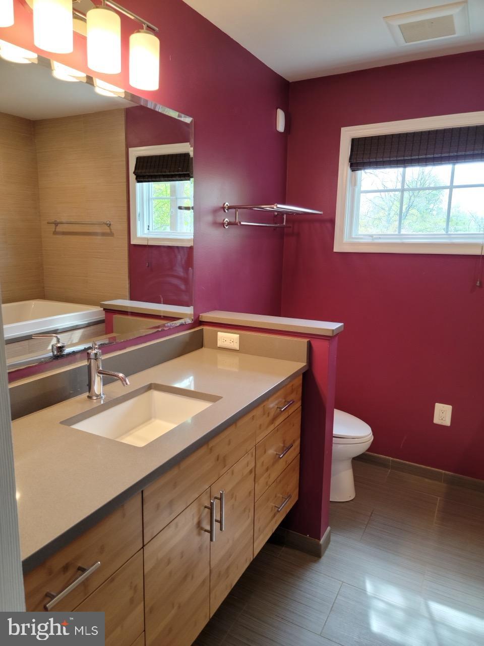 PIMMIT HILLS - Residential Lease