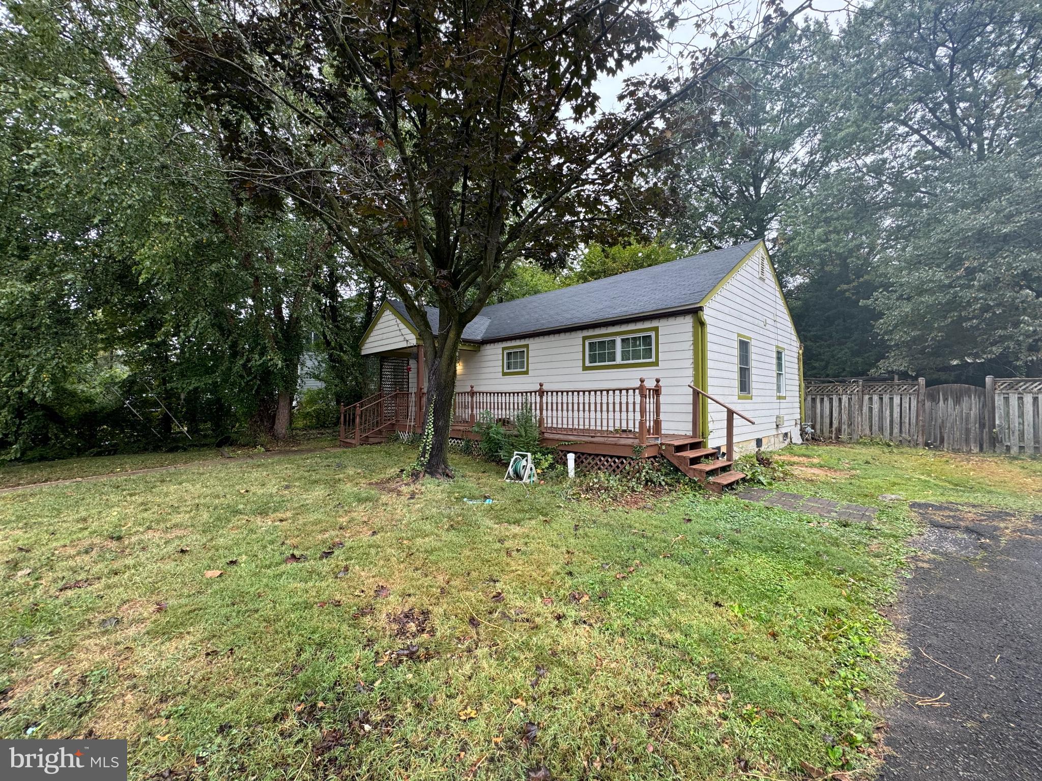 PIMMIT HILLS - Residential Lease