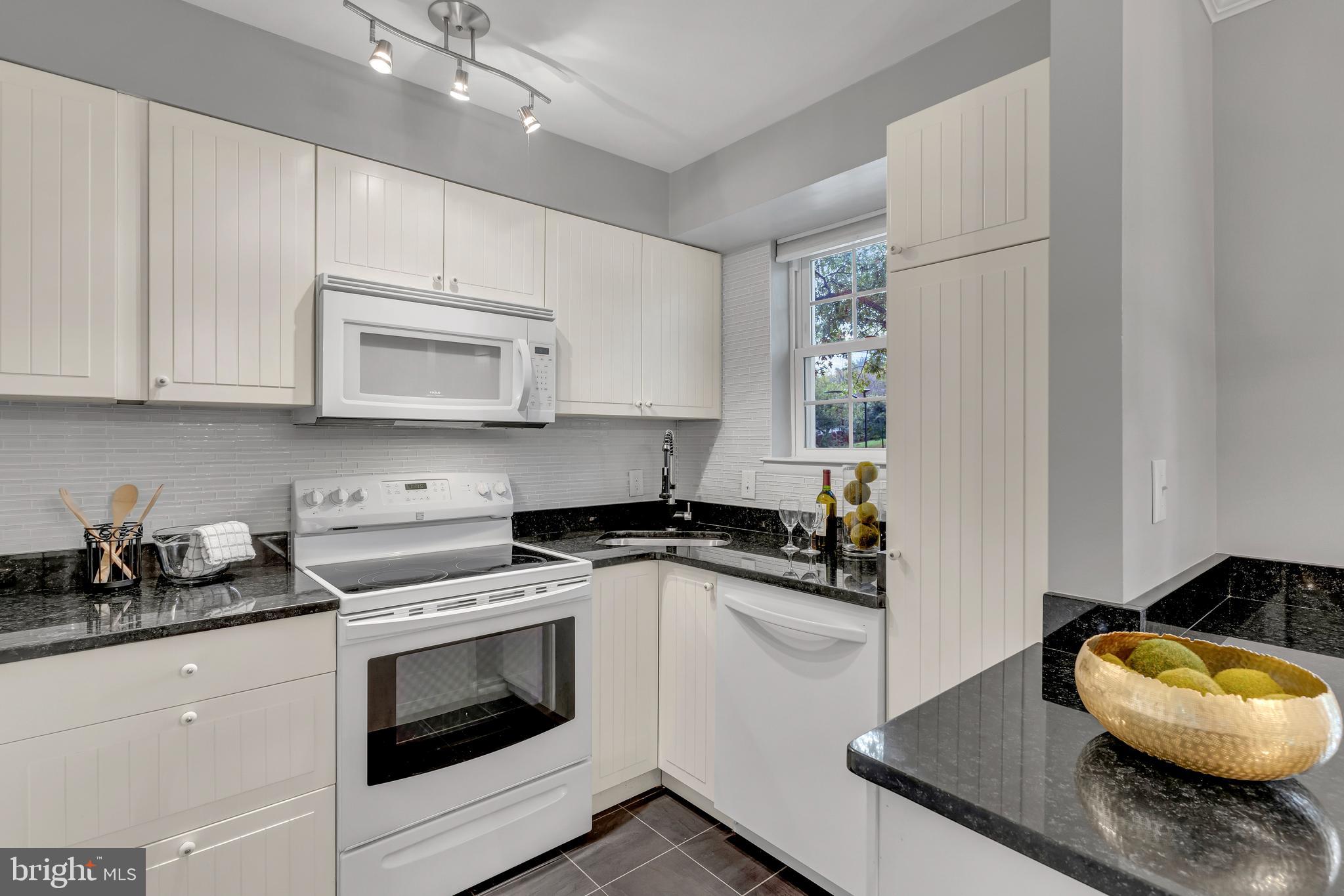 THE ARLINGTON - Residential