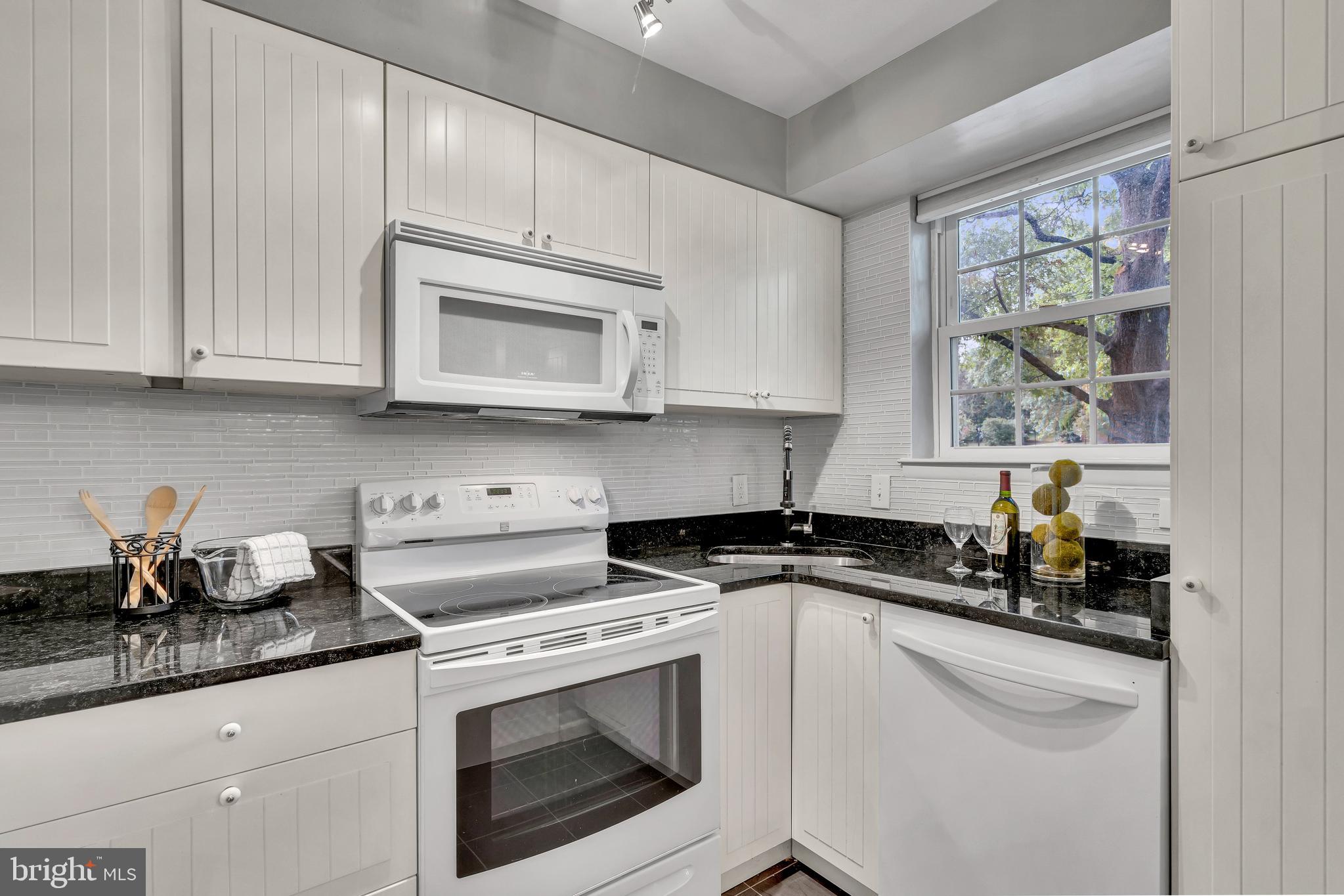 THE ARLINGTON - Residential