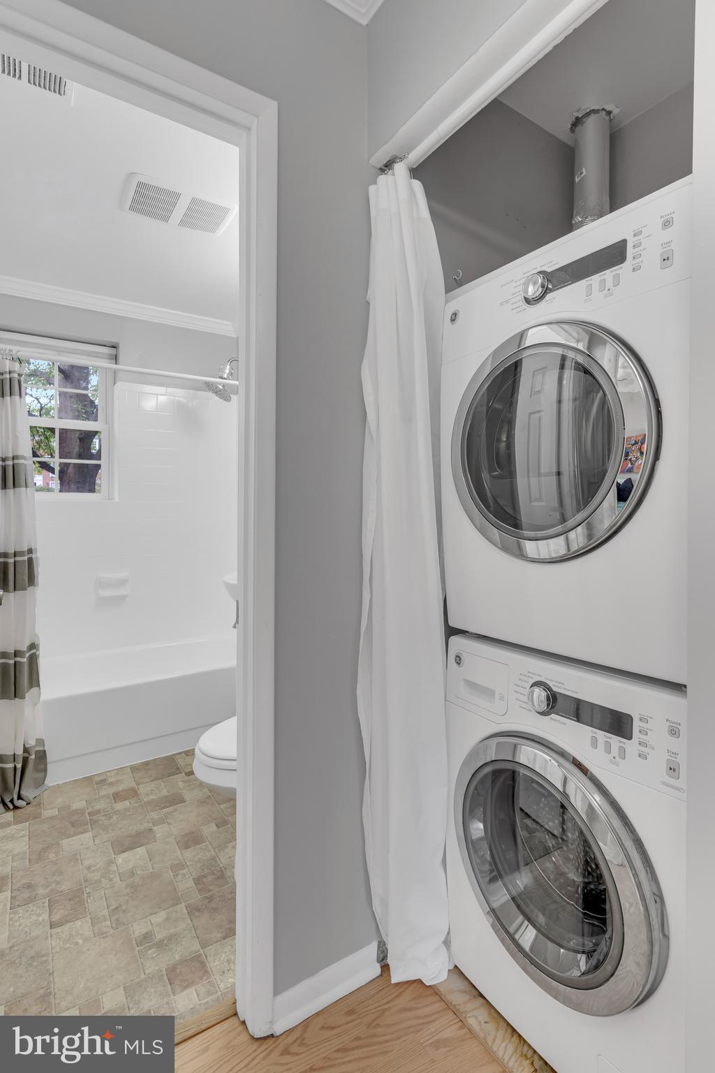 THE ARLINGTON - Residential