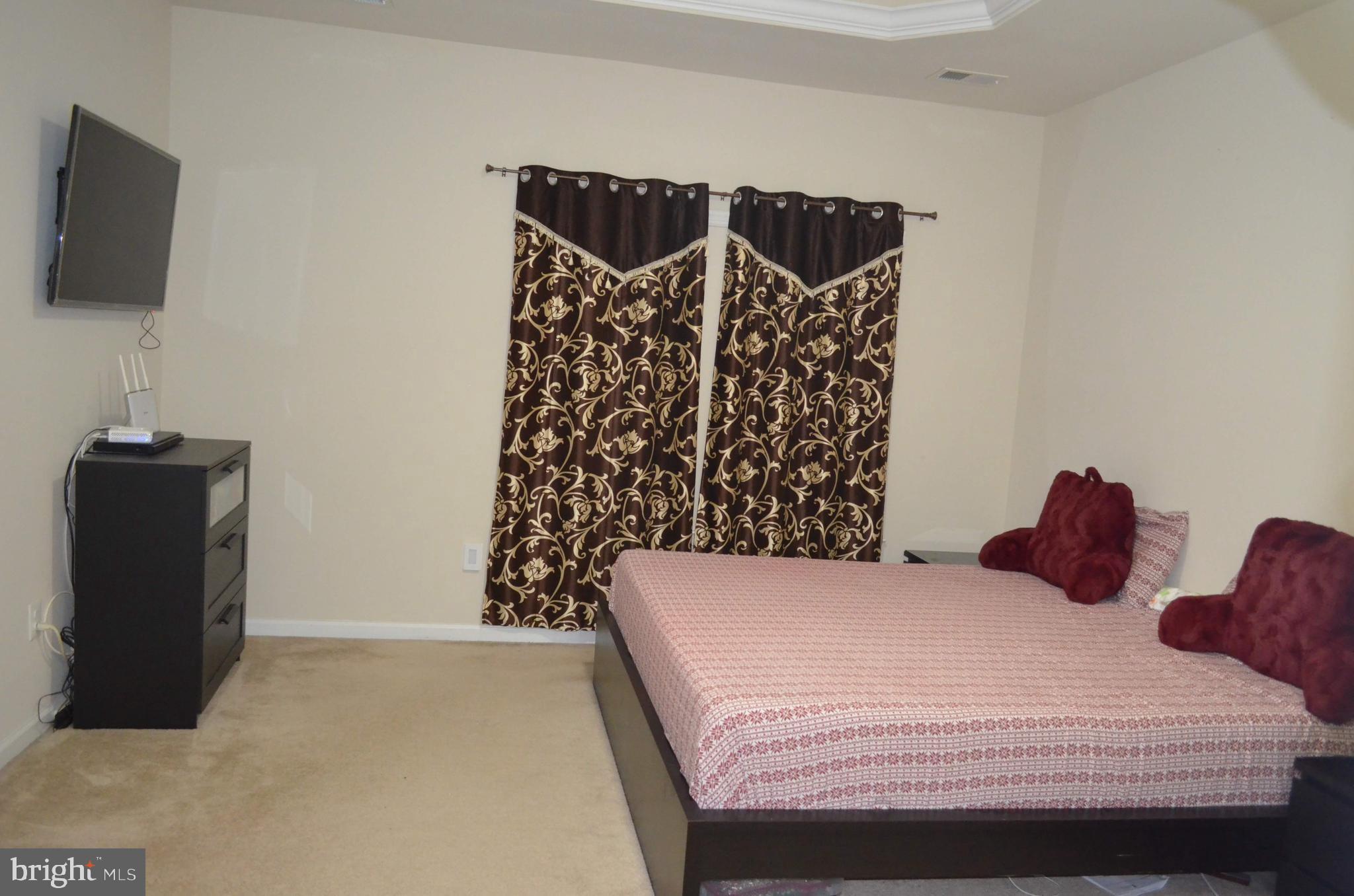 ESPLANADE AT RED RUN - Residential Lease