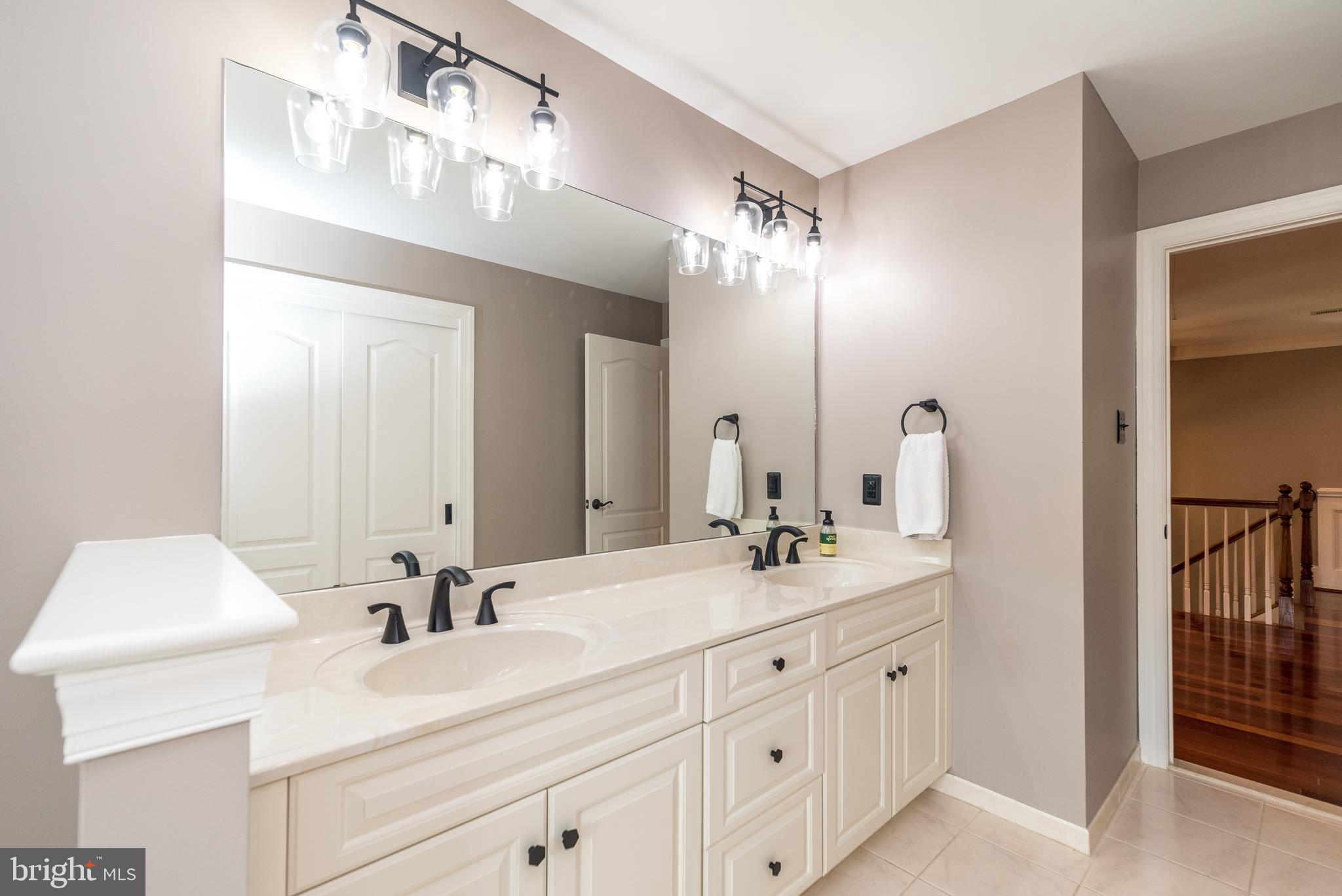 DEVONSHIRE ESTS - Residential