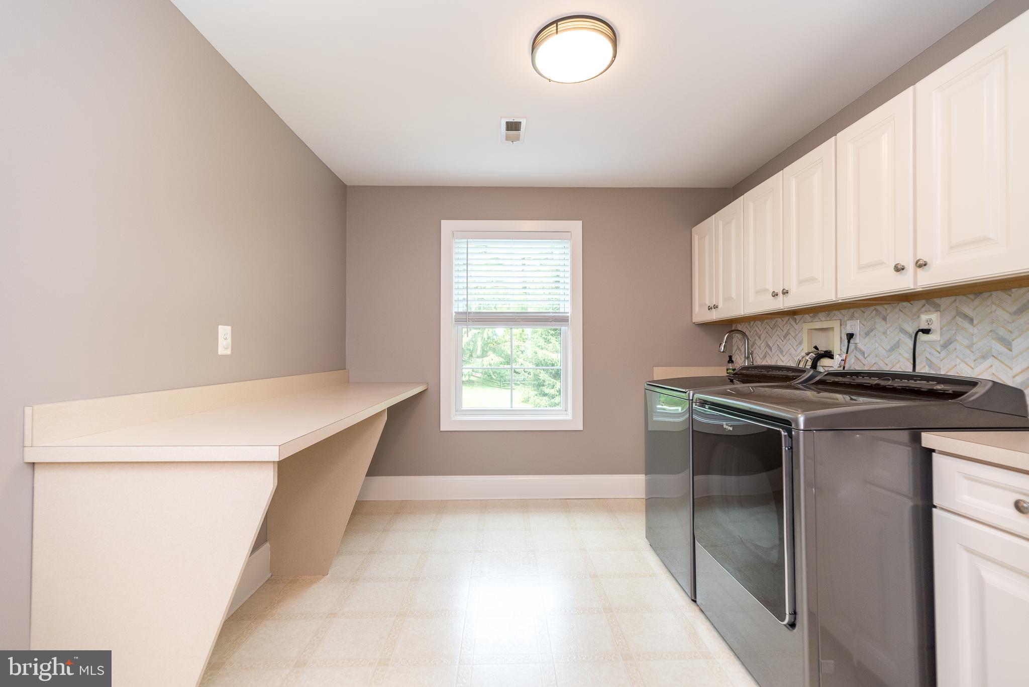 DEVONSHIRE ESTS - Residential