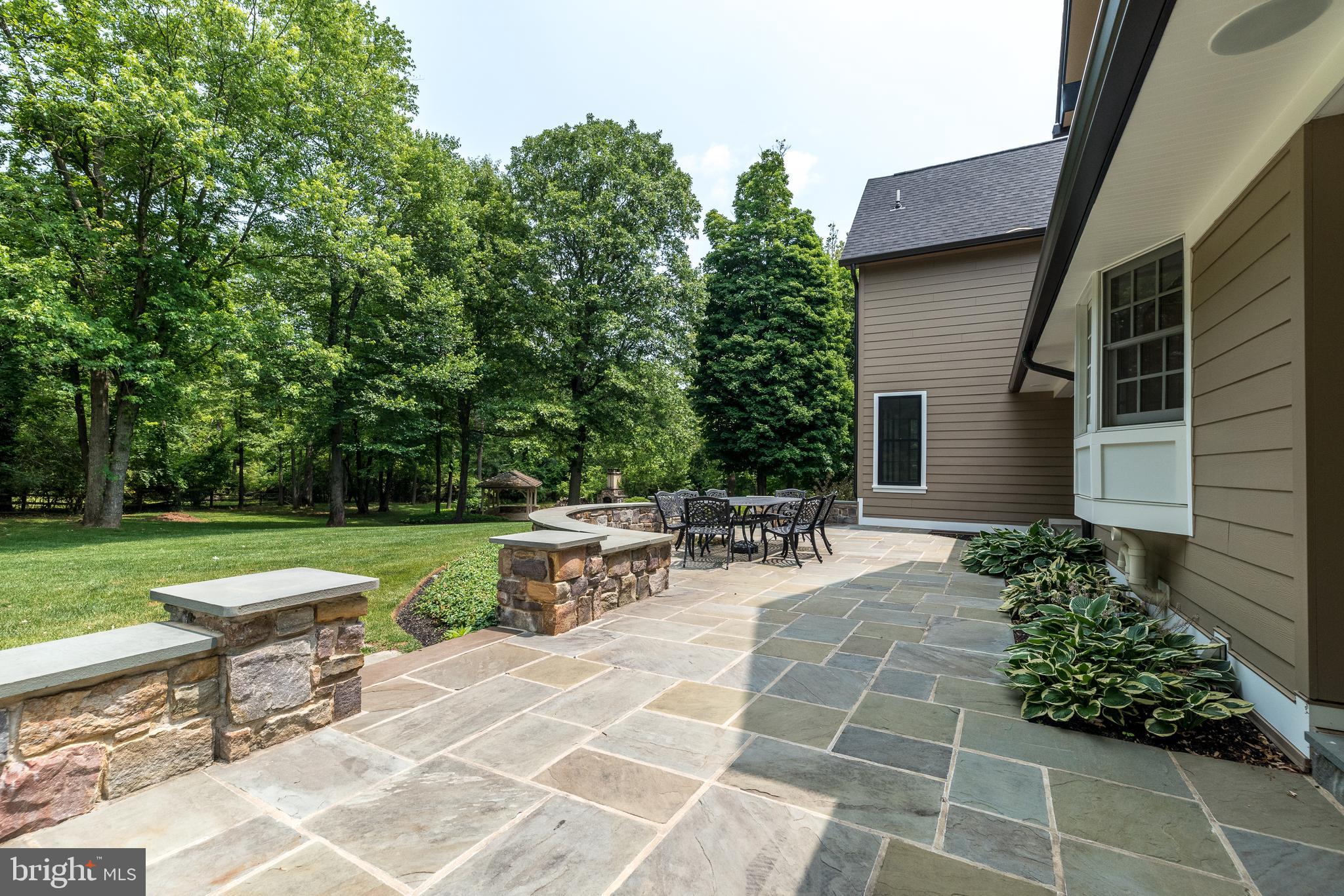 DEVONSHIRE ESTS - Residential