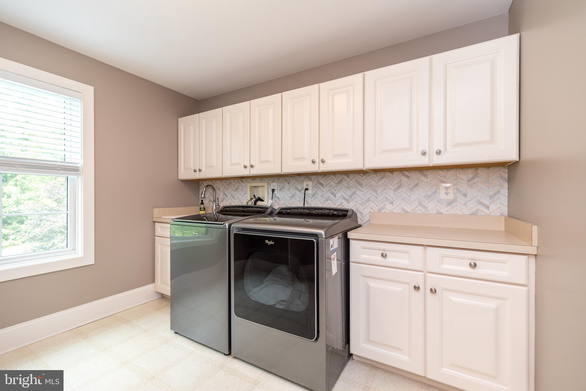 DEVONSHIRE ESTS - Residential