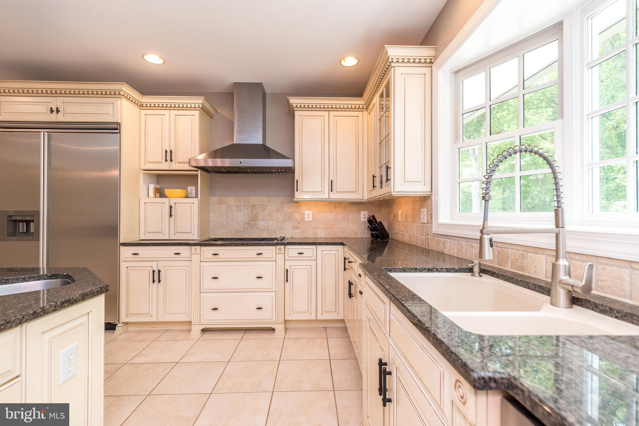 DEVONSHIRE ESTS - Residential