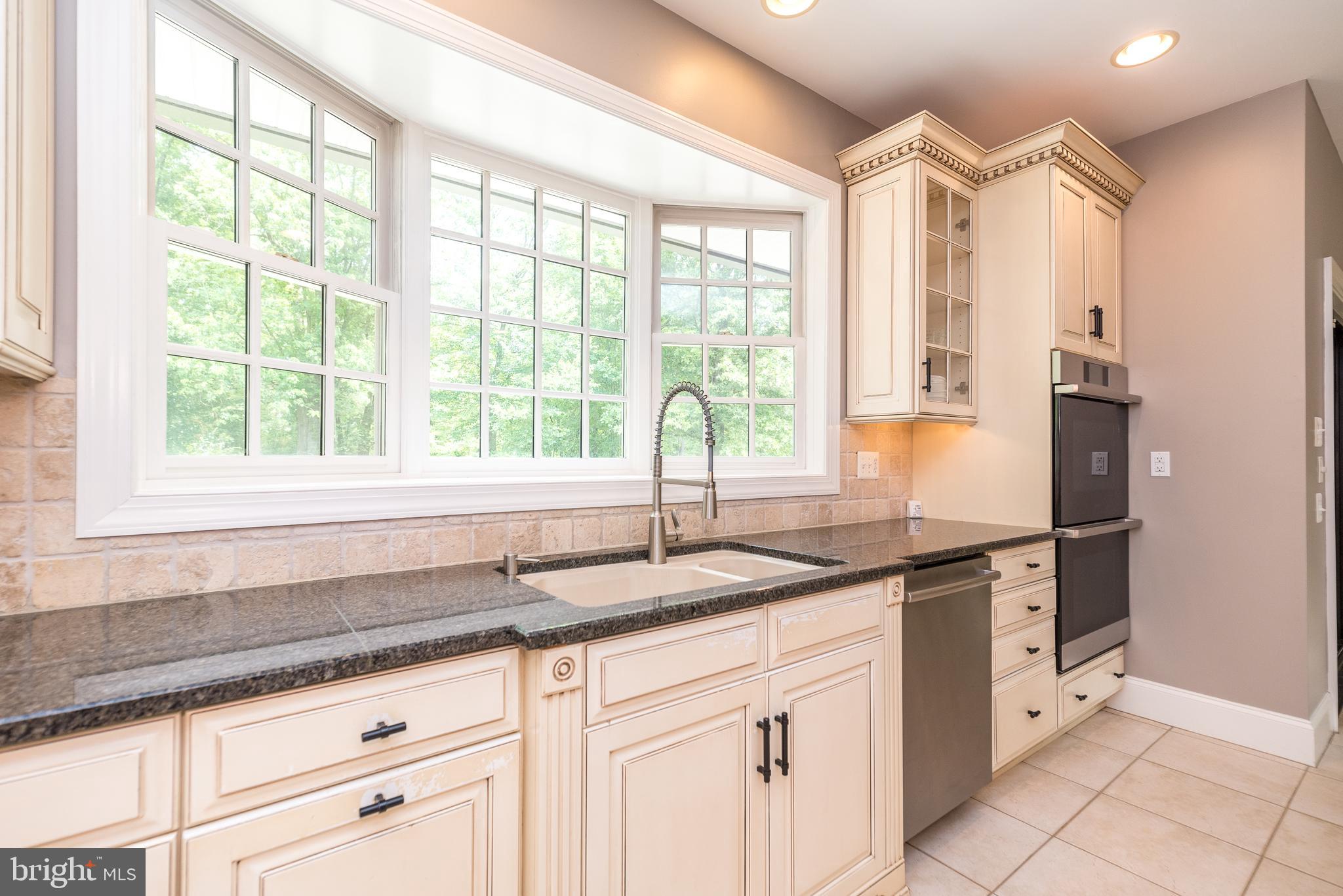 DEVONSHIRE ESTS - Residential