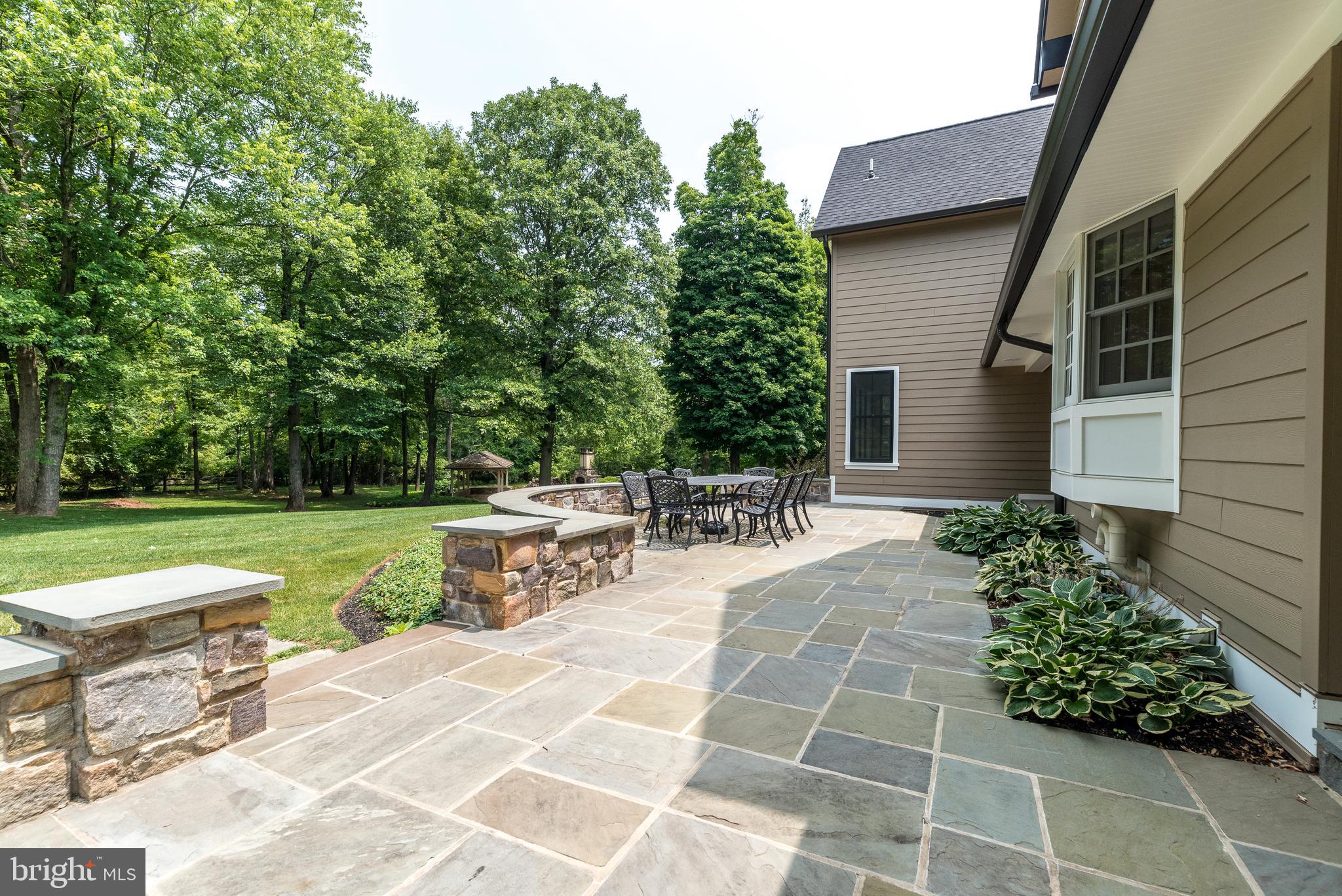 DEVONSHIRE ESTS - Residential