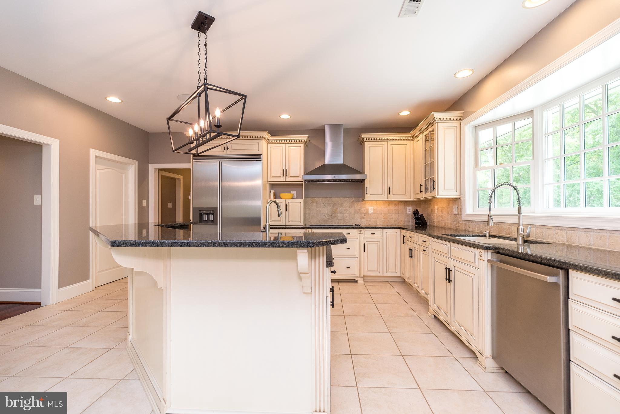 DEVONSHIRE ESTS - Residential