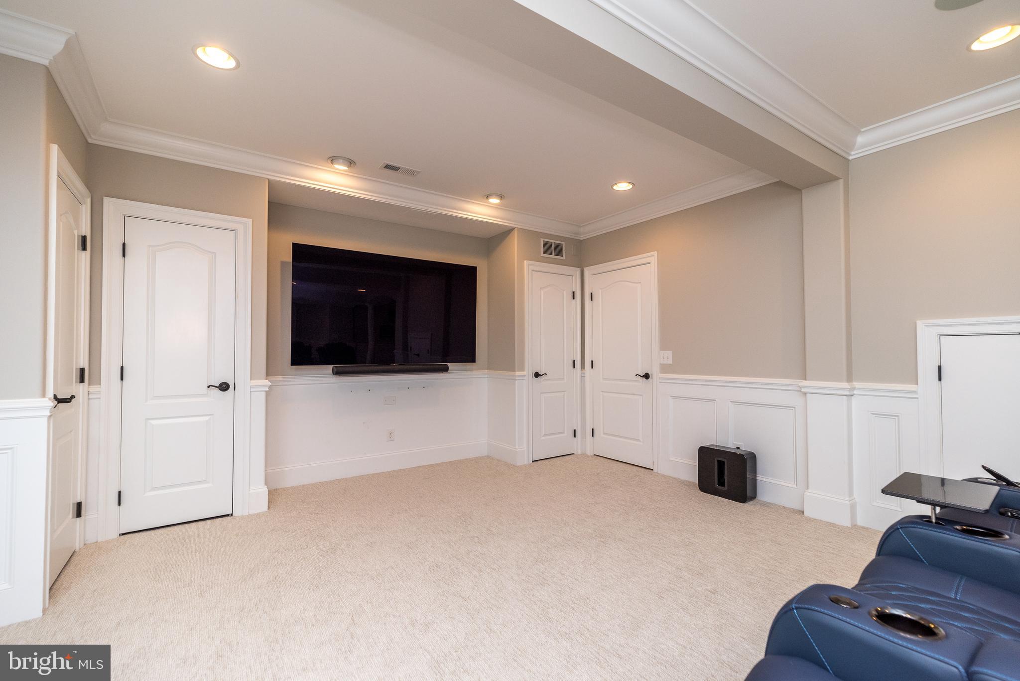 DEVONSHIRE ESTS - Residential