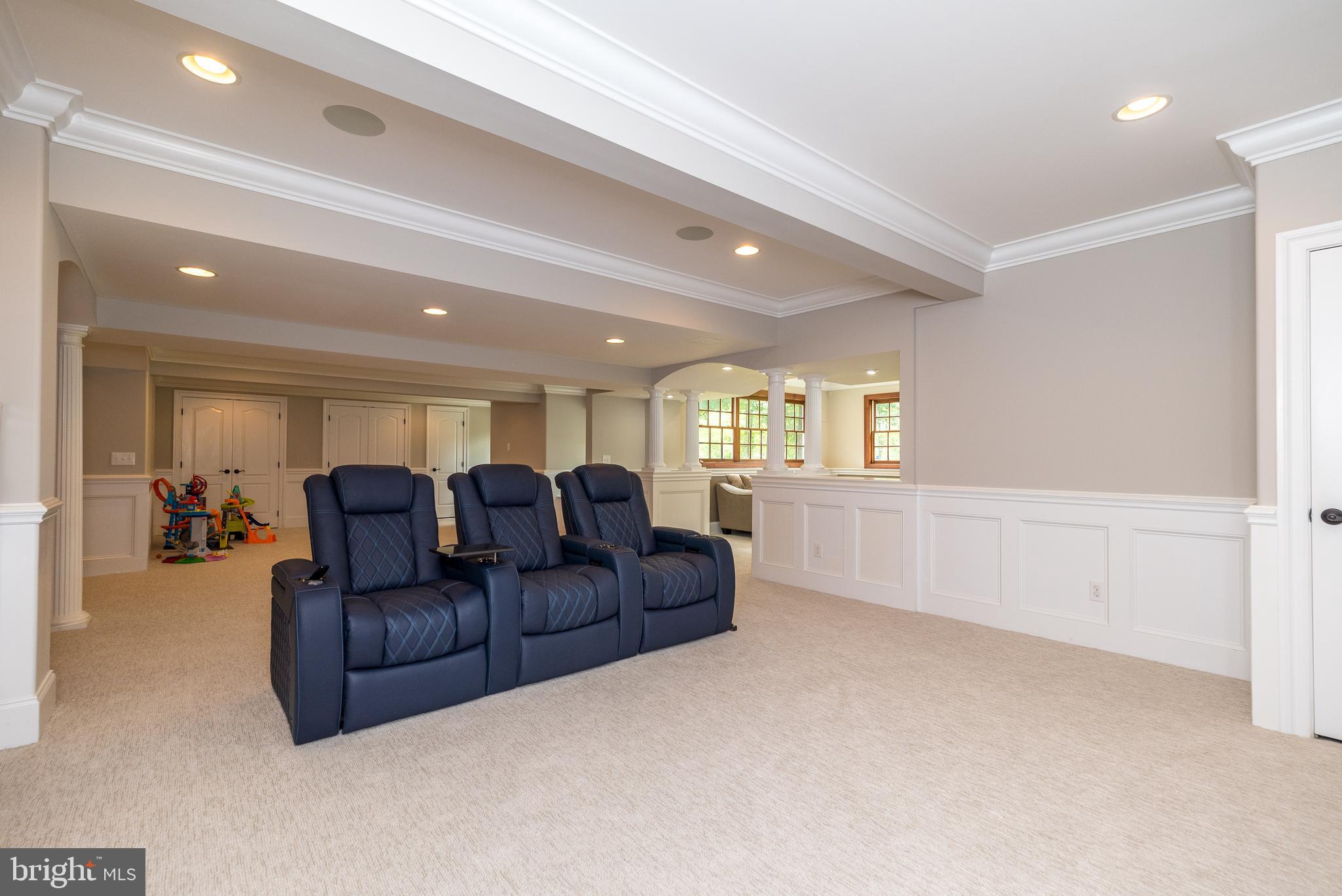 DEVONSHIRE ESTS - Residential