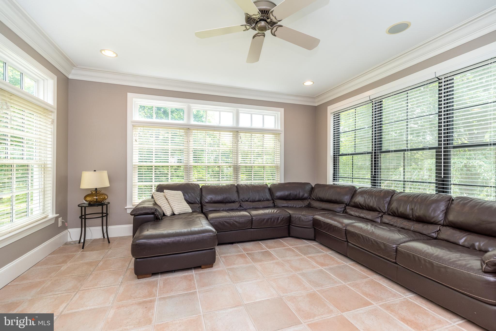 DEVONSHIRE ESTS - Residential