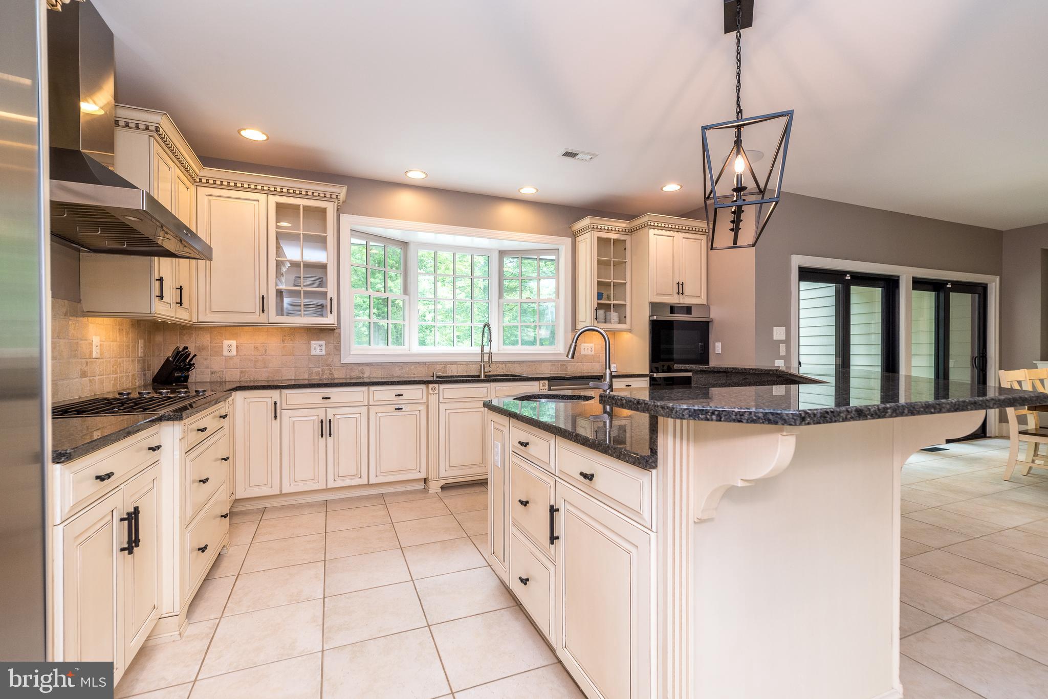 DEVONSHIRE ESTS - Residential