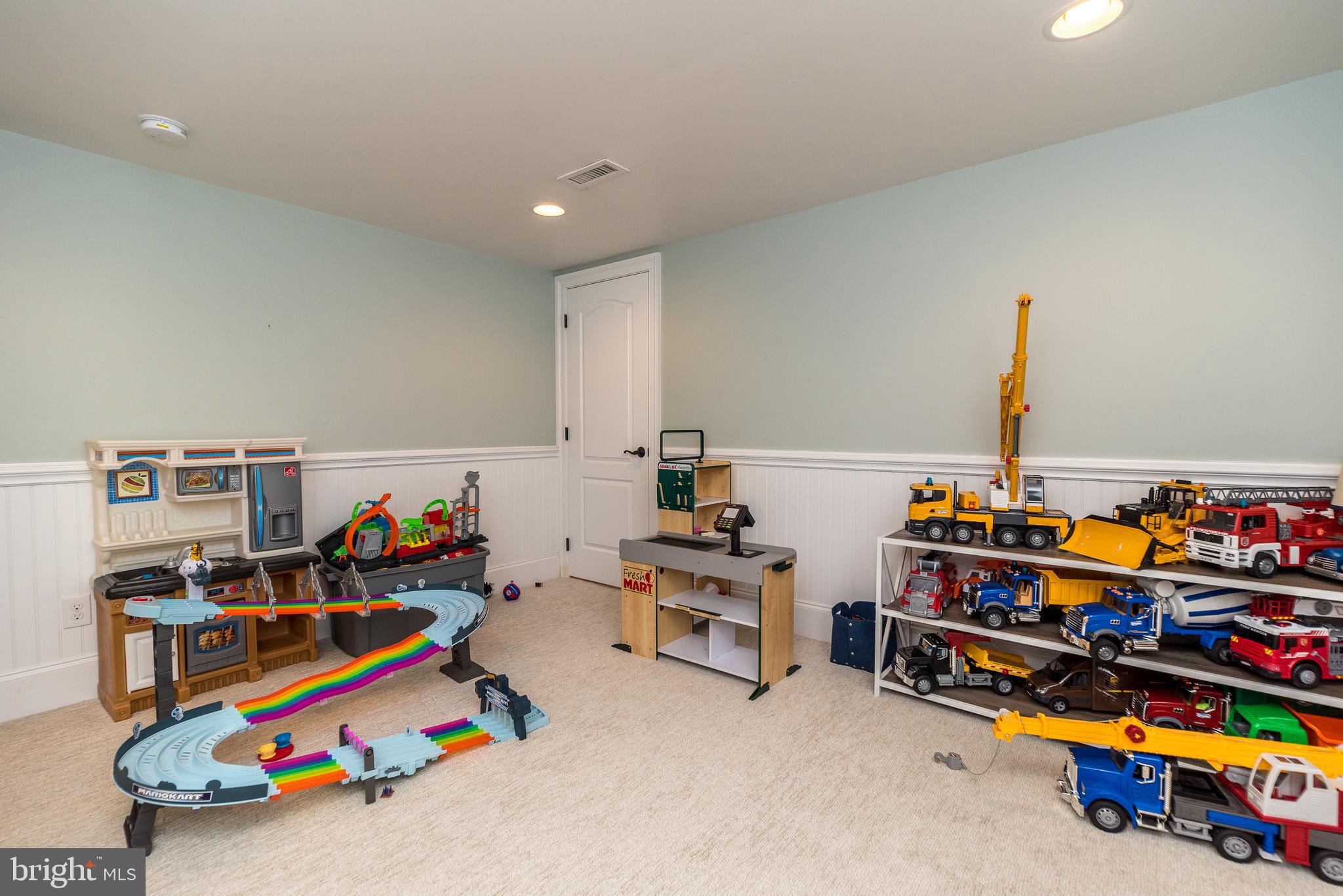 DEVONSHIRE ESTS - Residential