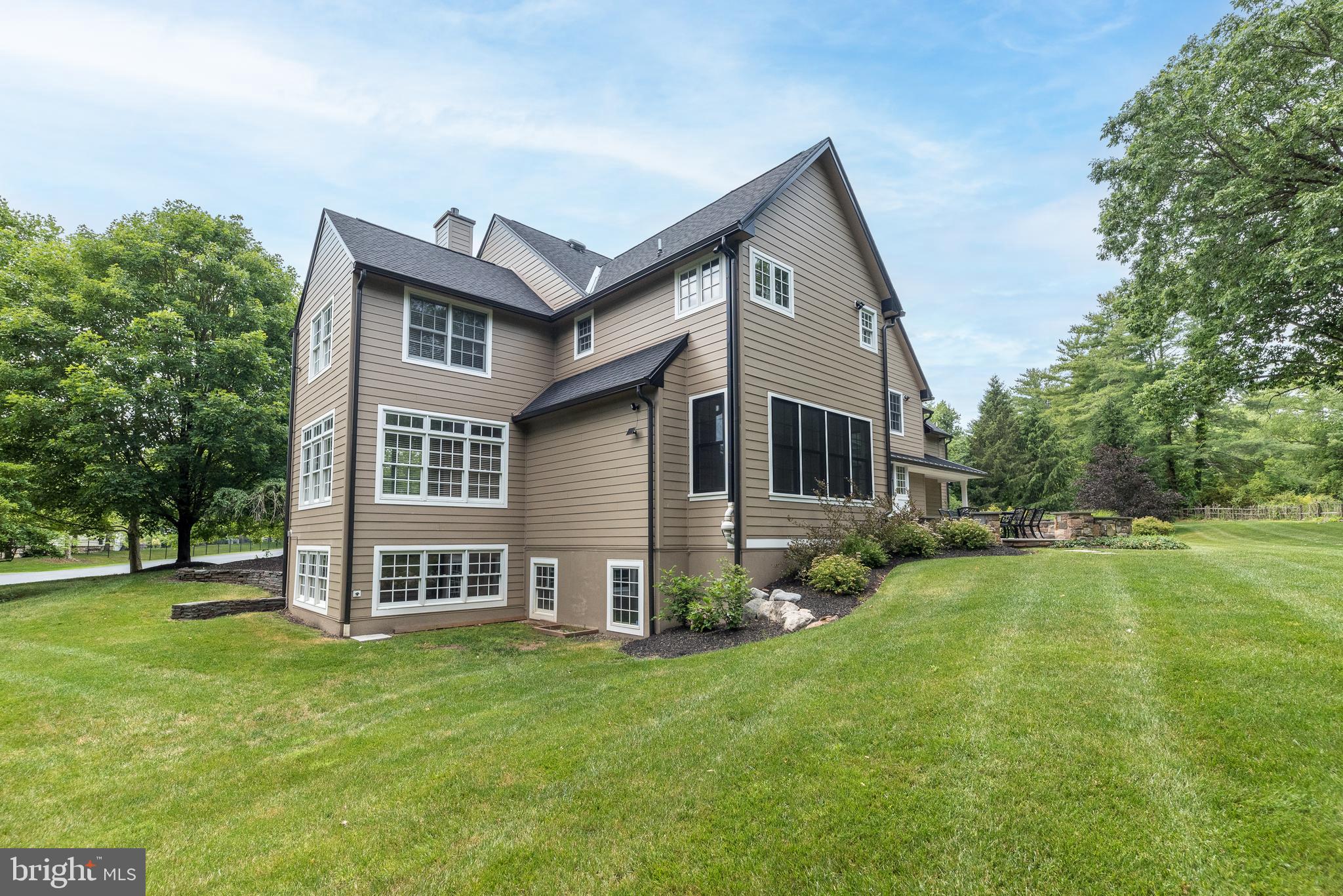 DEVONSHIRE ESTS - Residential