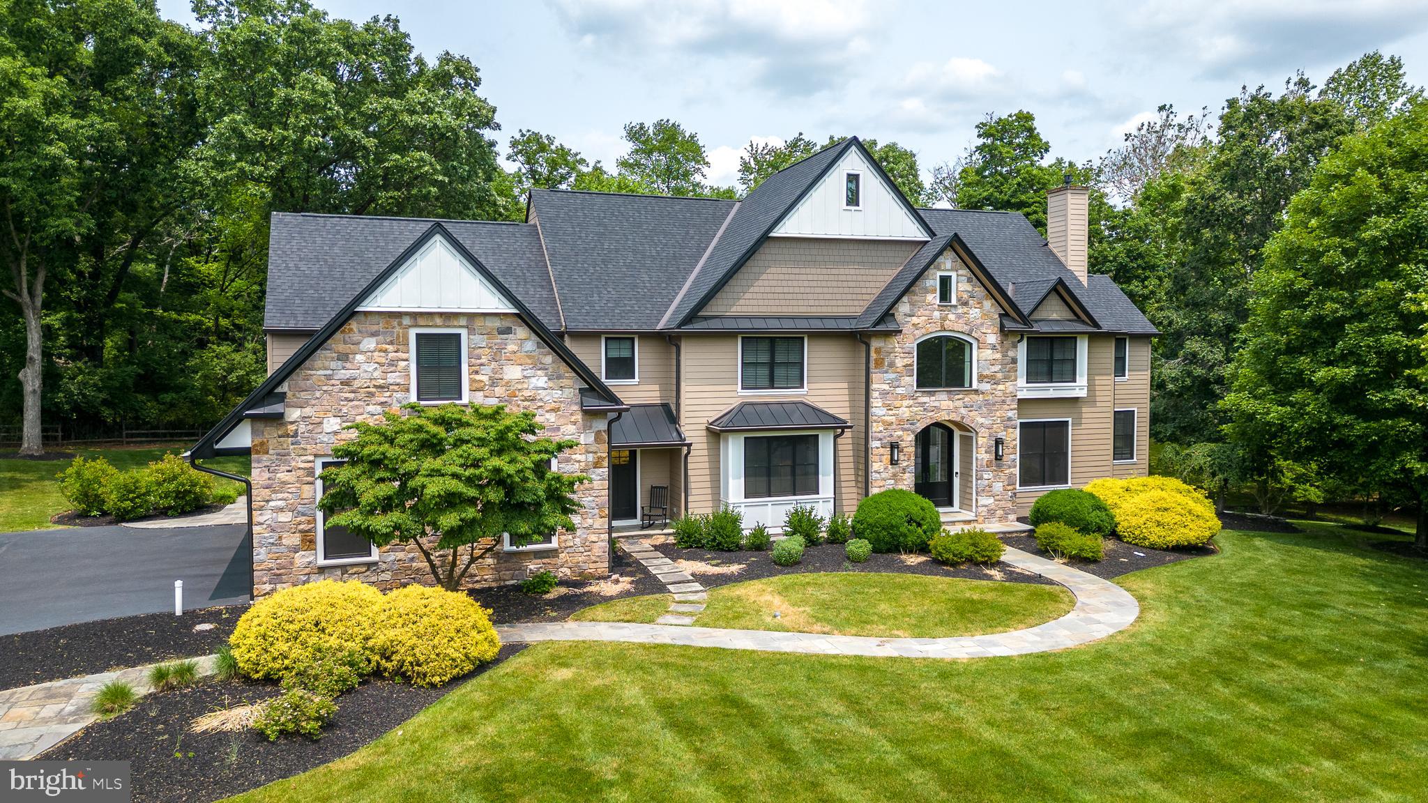 DEVONSHIRE ESTS - Residential