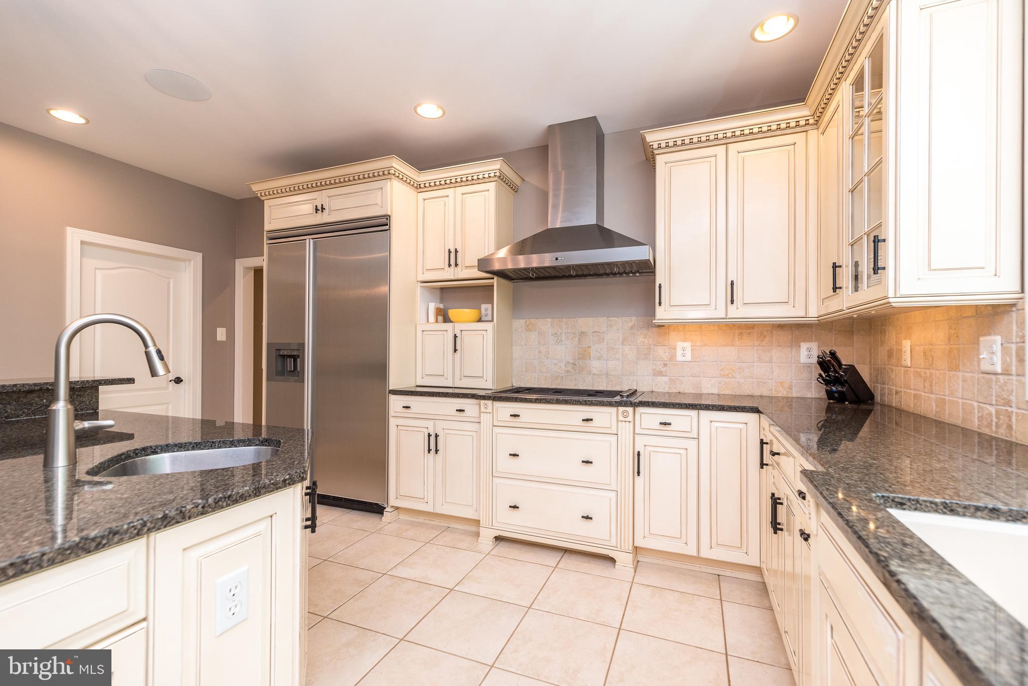 DEVONSHIRE ESTS - Residential