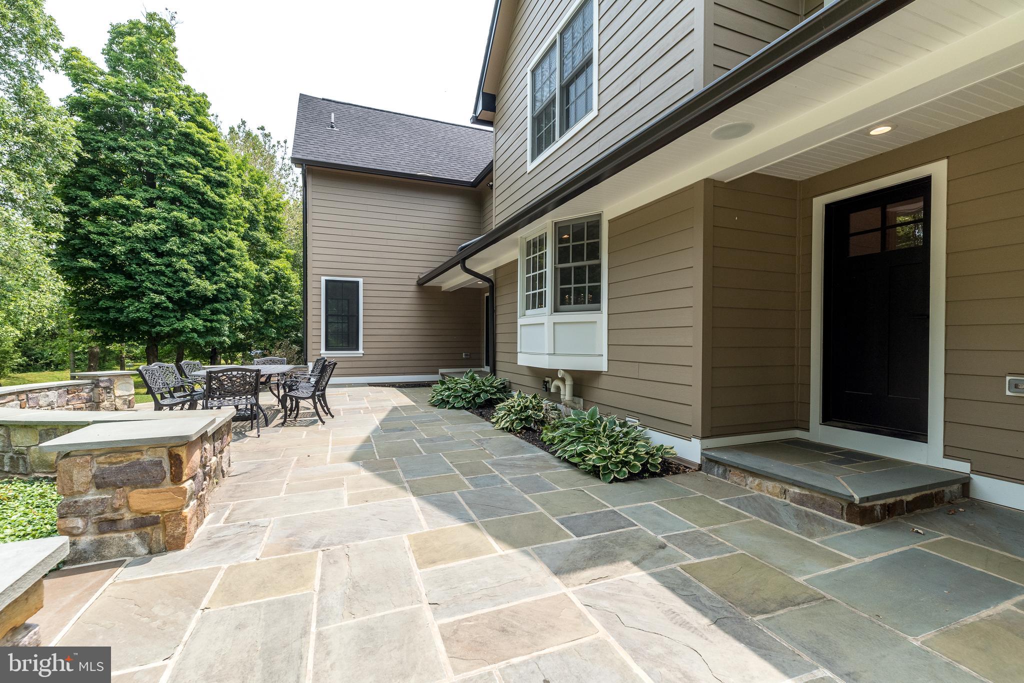 DEVONSHIRE ESTS - Residential