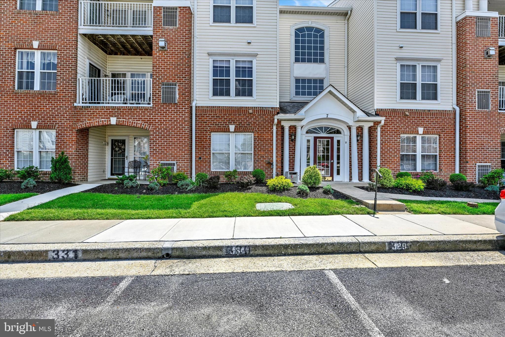 PERRY HALL FARMS GARDEN CONDOS - Residential