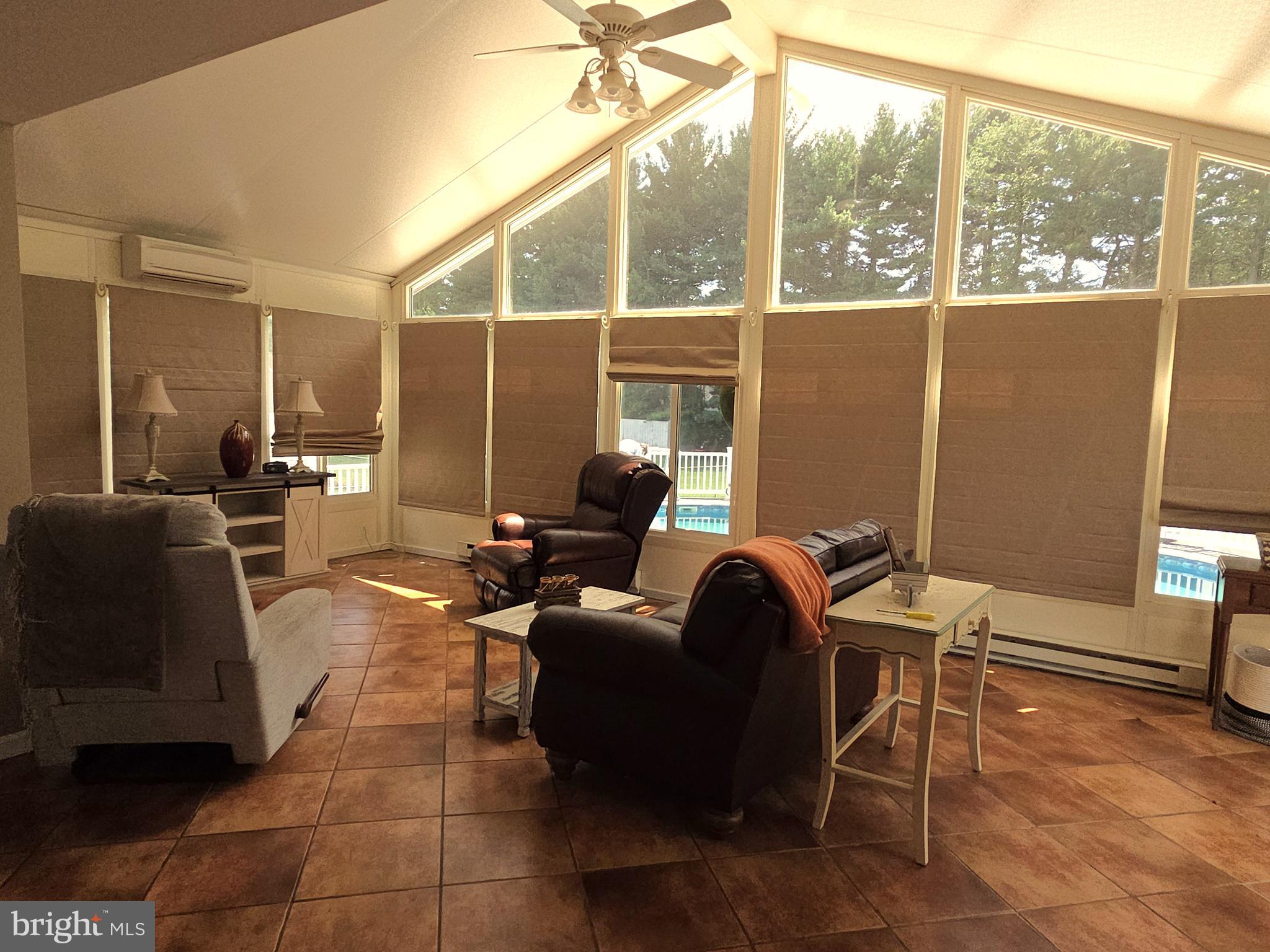 ROBIN ACRES - Residential