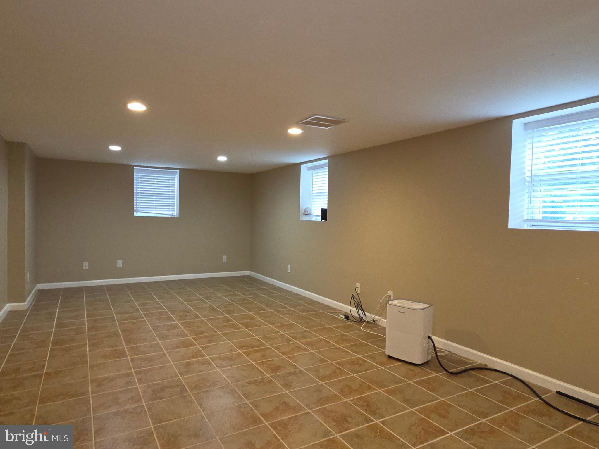 ROBIN ACRES - Residential