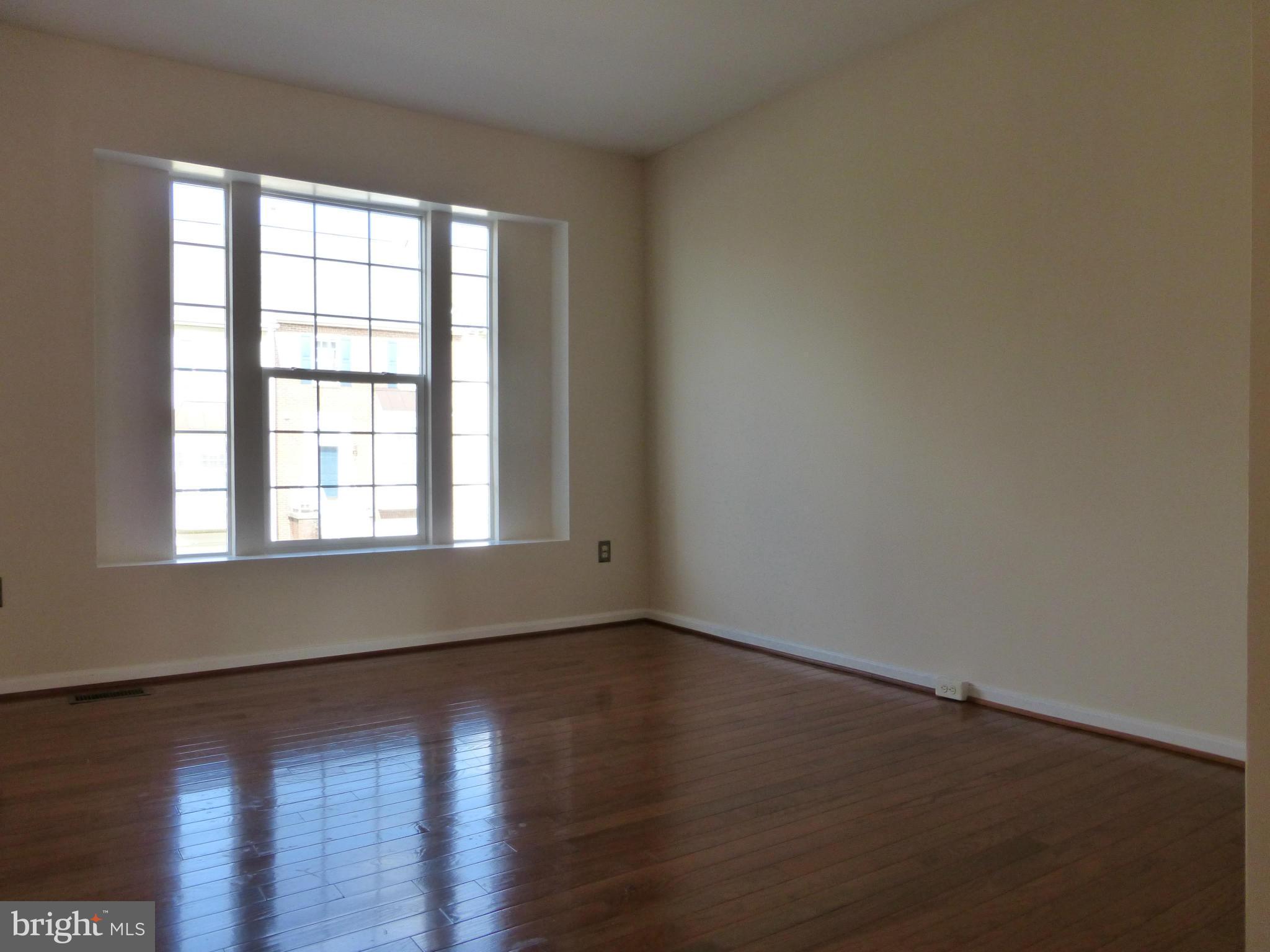 GREAT FALLS CHASE - Residential Lease