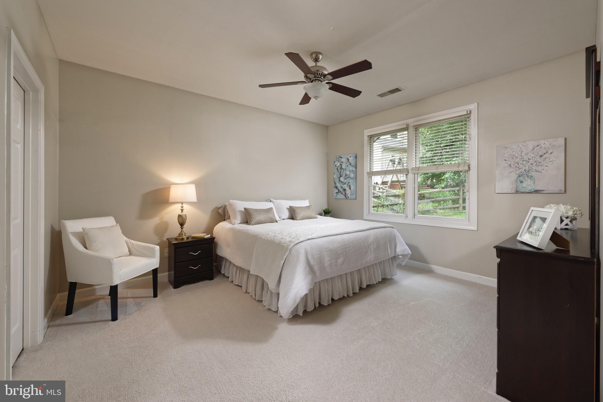 POTOMAC LAKES - Residential