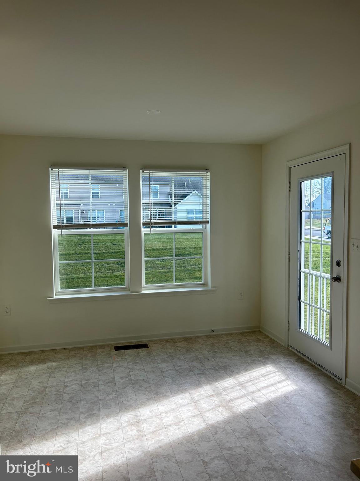 BRIAR RUN - Residential Lease