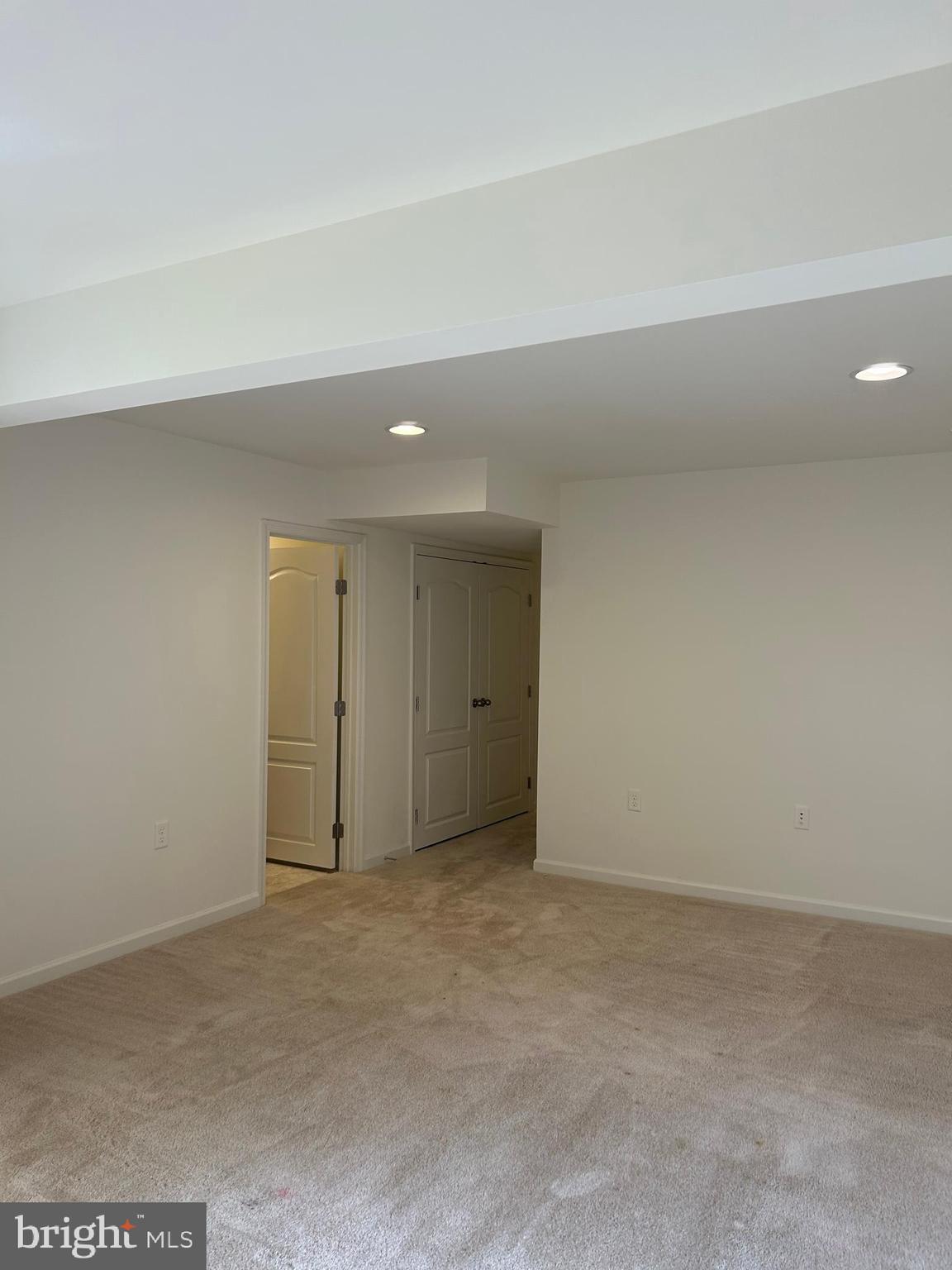 BRIAR RUN - Residential Lease