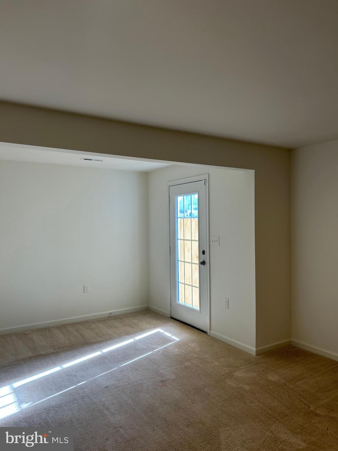 BRIAR RUN - Residential Lease