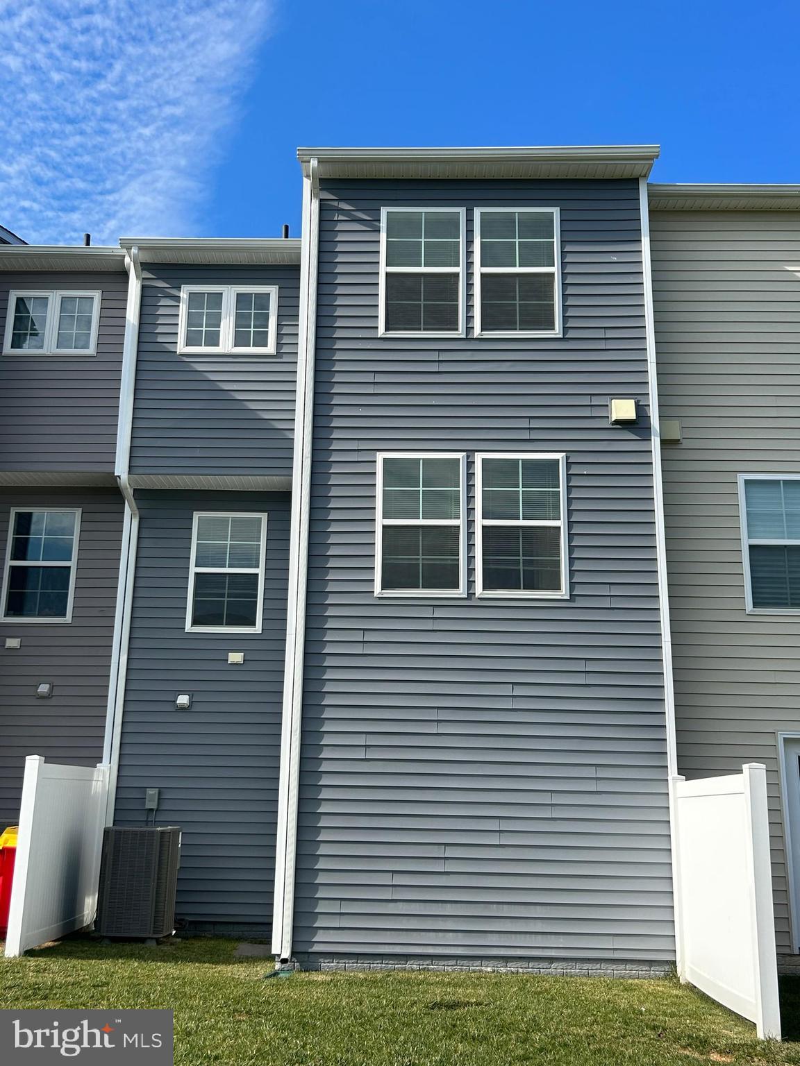 BRIAR RUN - Residential Lease