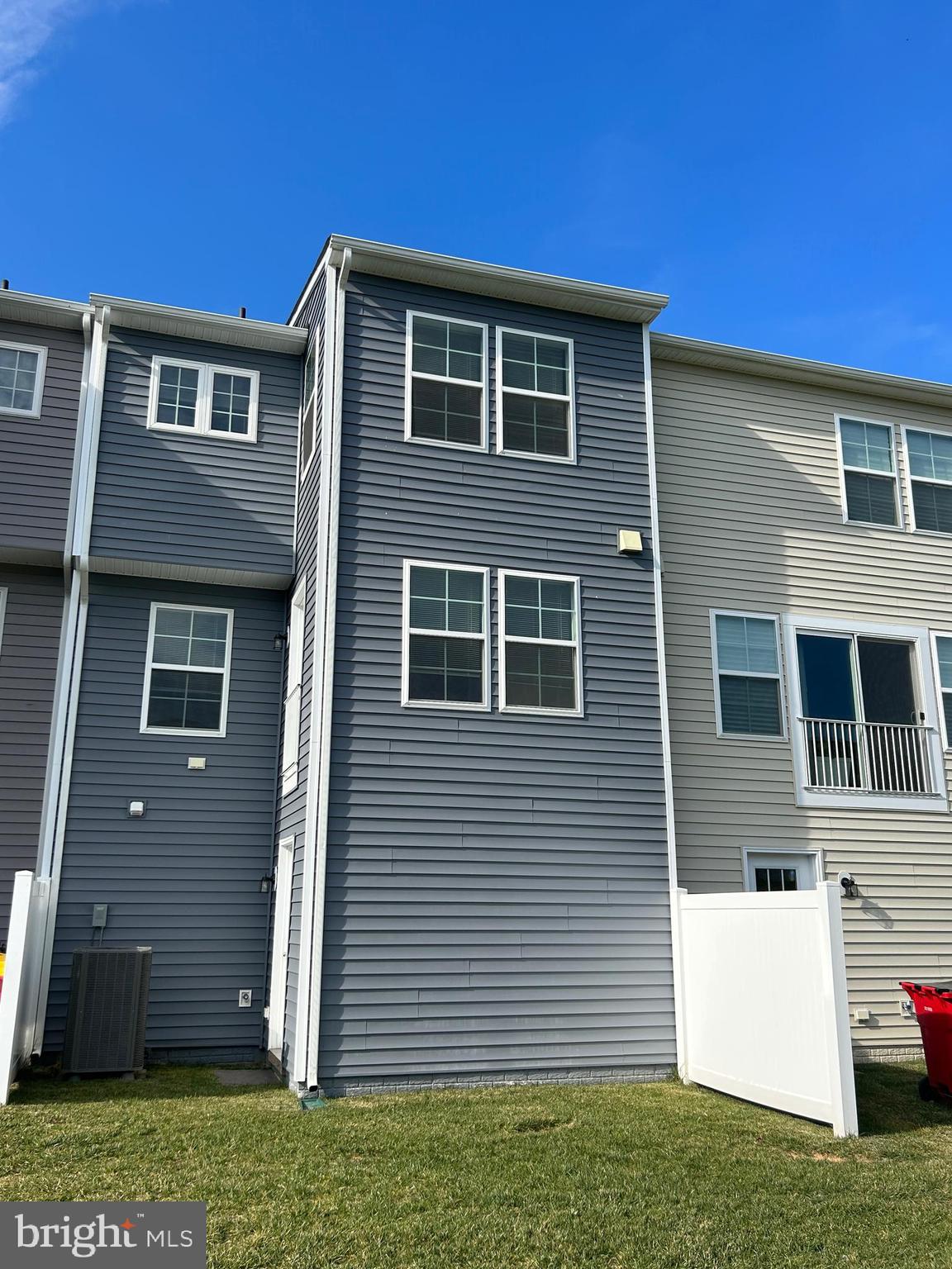 BRIAR RUN - Residential Lease