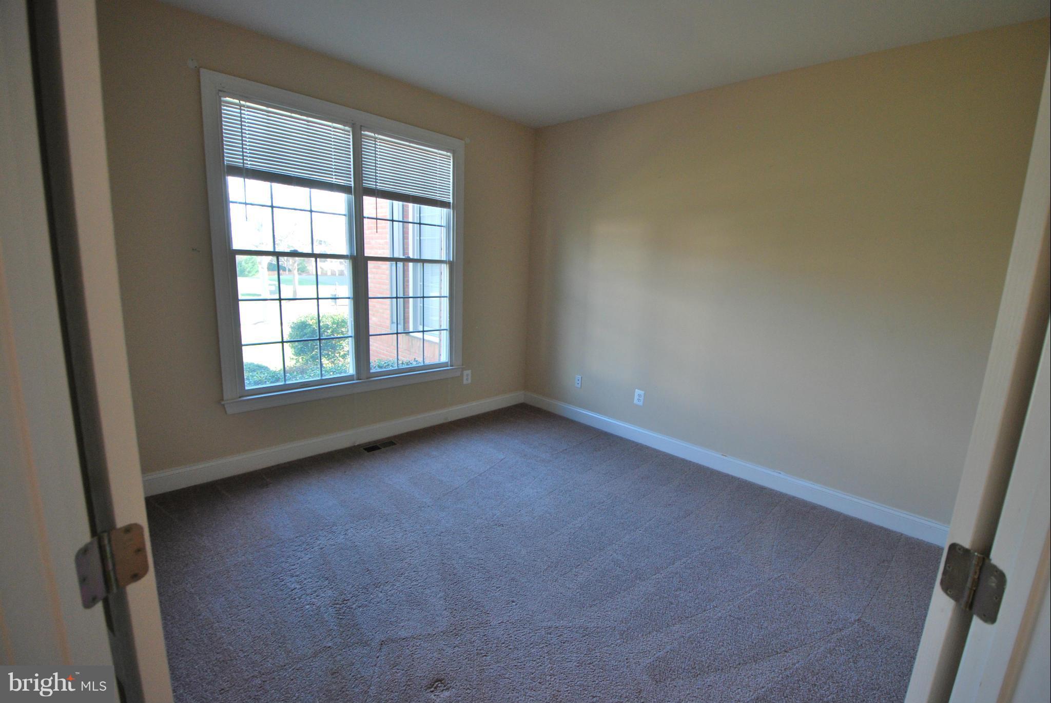 DOMINION VALLEY COUNTRY CLUB - Residential Lease