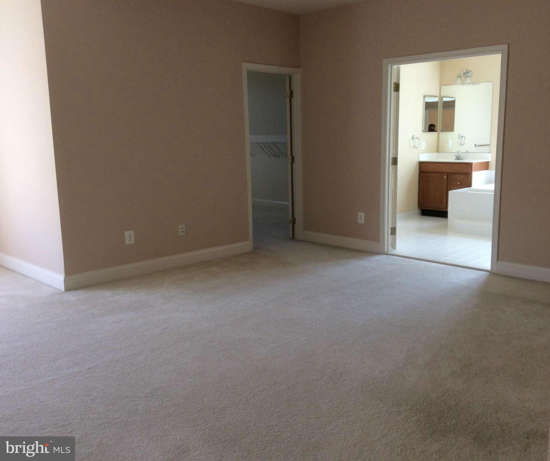 DOMINION VALLEY COUNTRY CLUB - Residential Lease