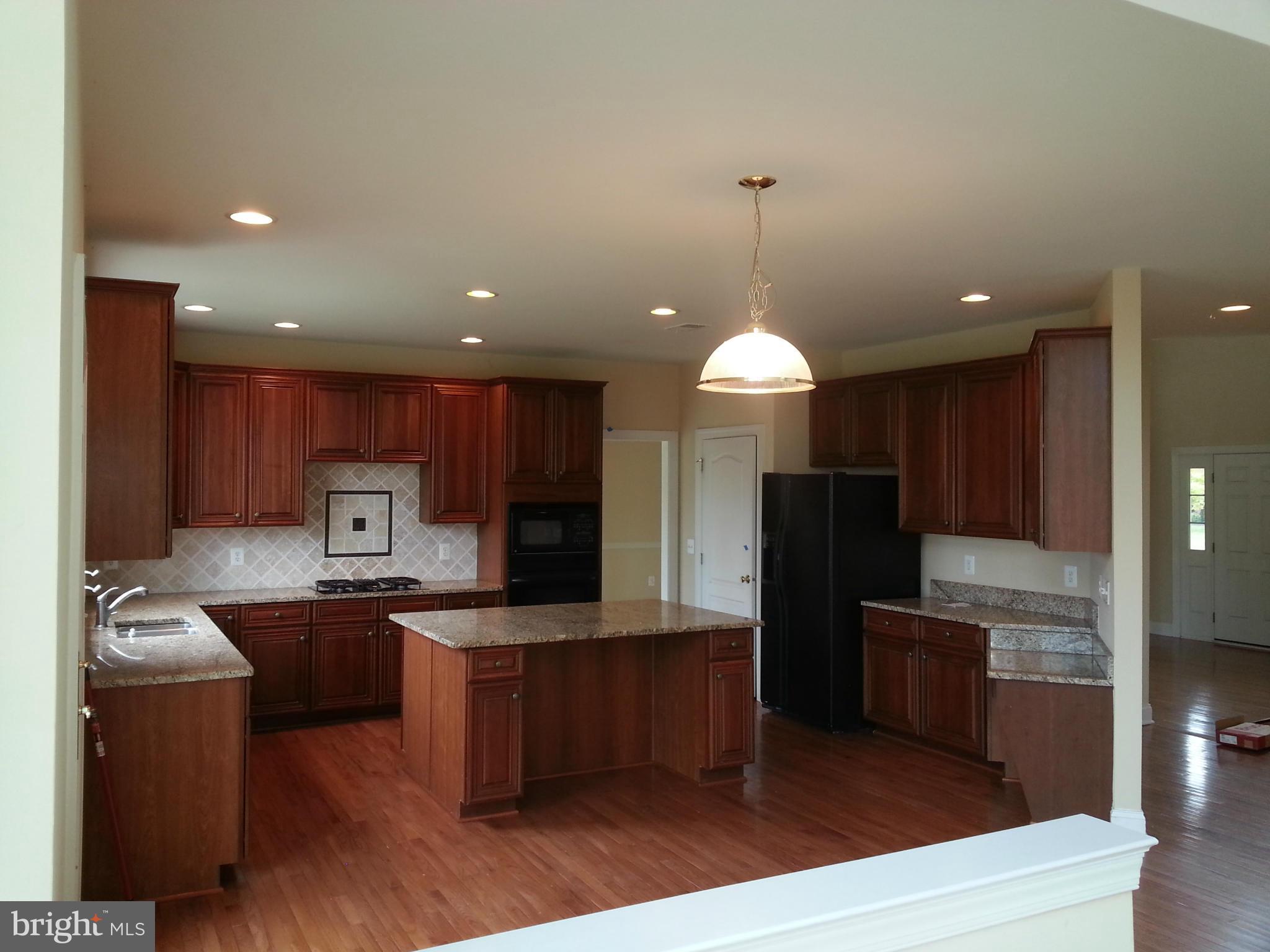 DOMINION VALLEY COUNTRY CLUB - Residential Lease