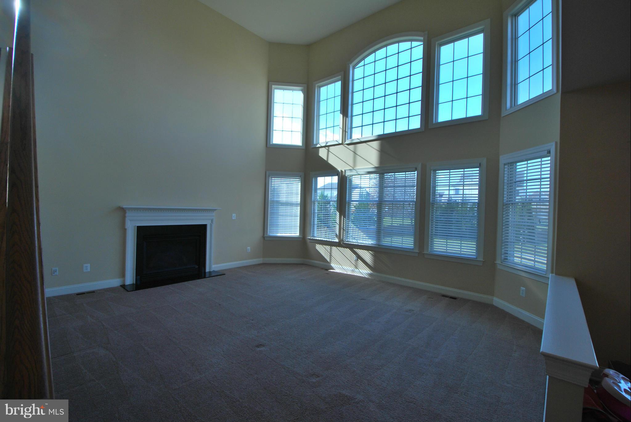 DOMINION VALLEY COUNTRY CLUB - Residential Lease