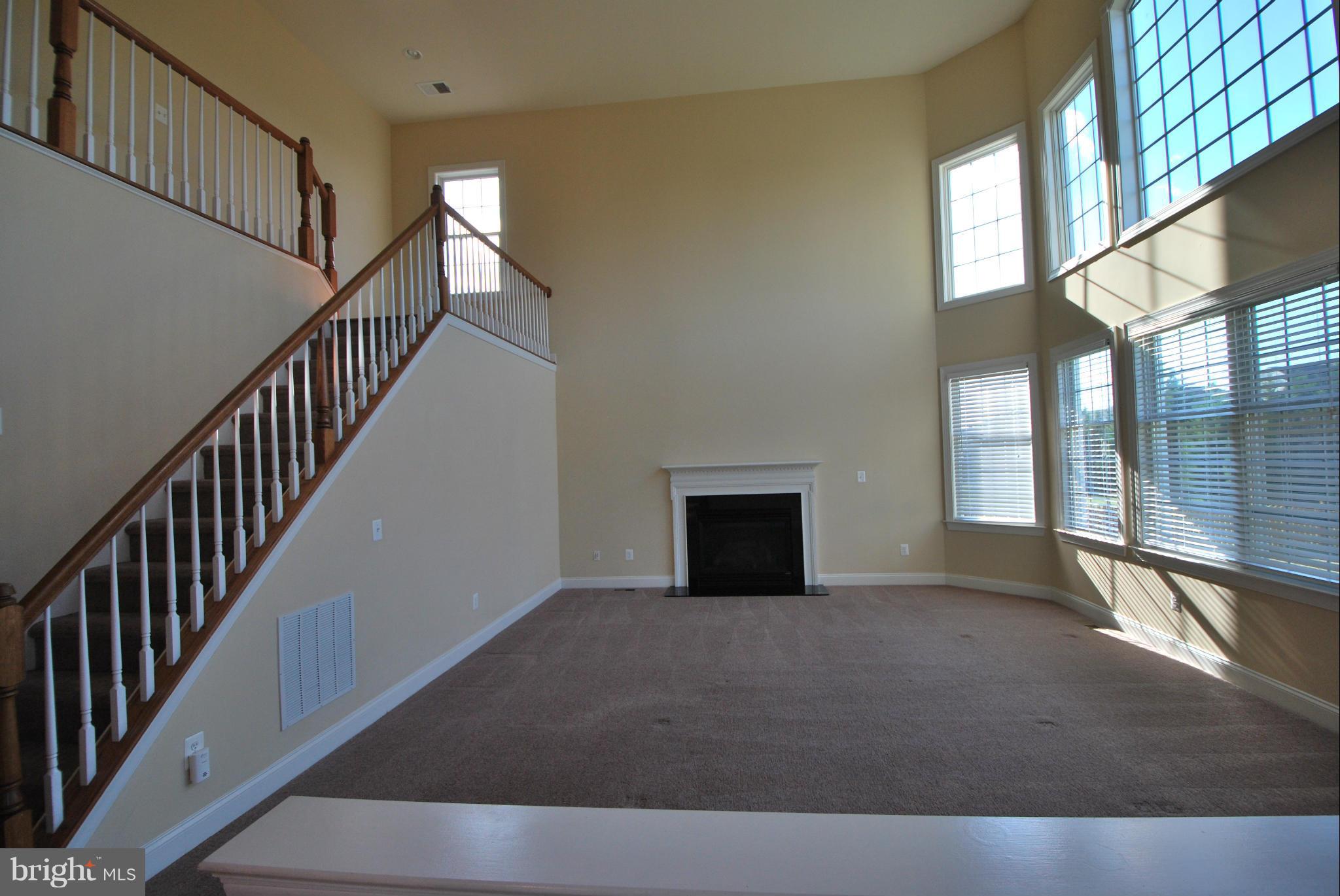 DOMINION VALLEY COUNTRY CLUB - Residential Lease