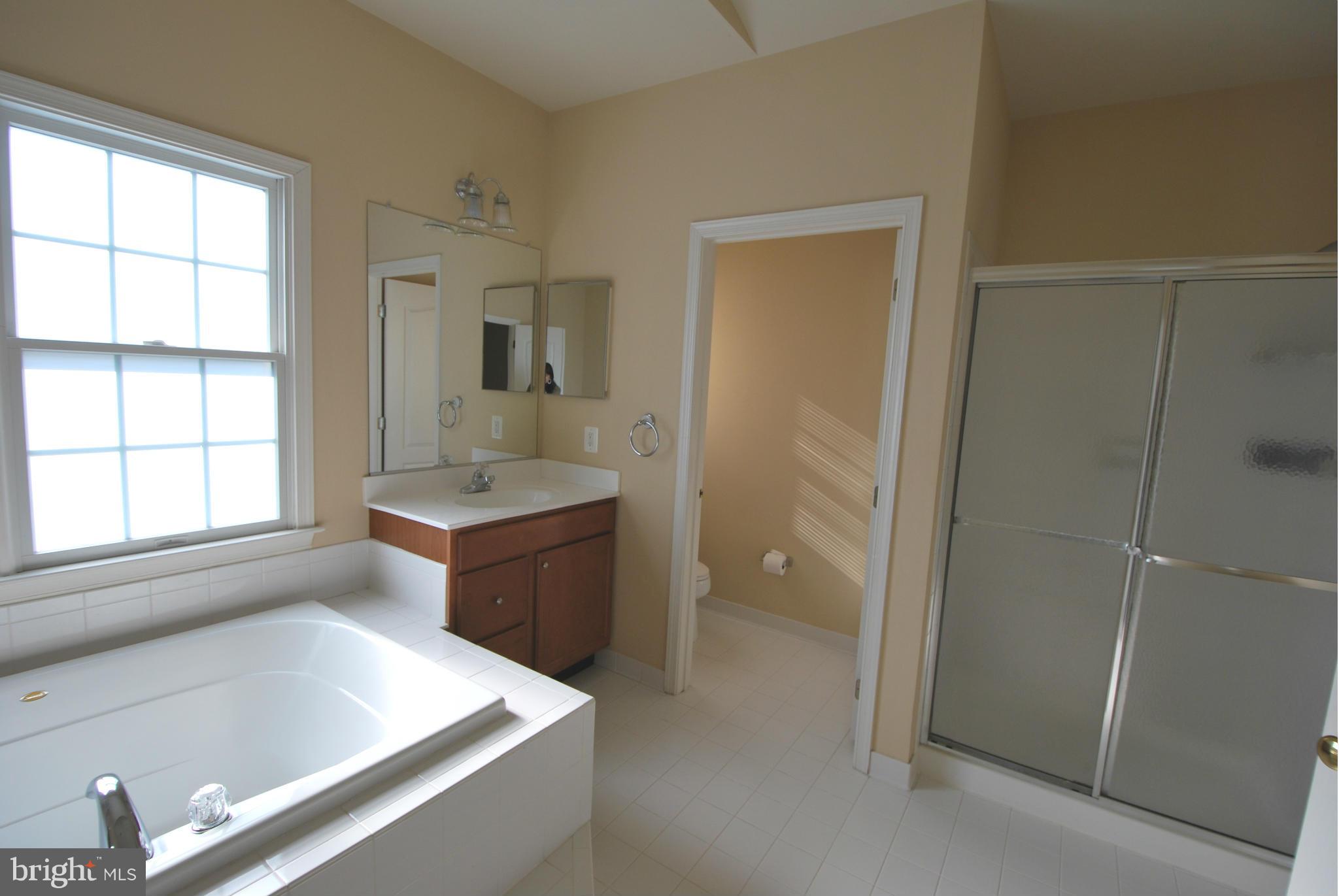 DOMINION VALLEY COUNTRY CLUB - Residential Lease