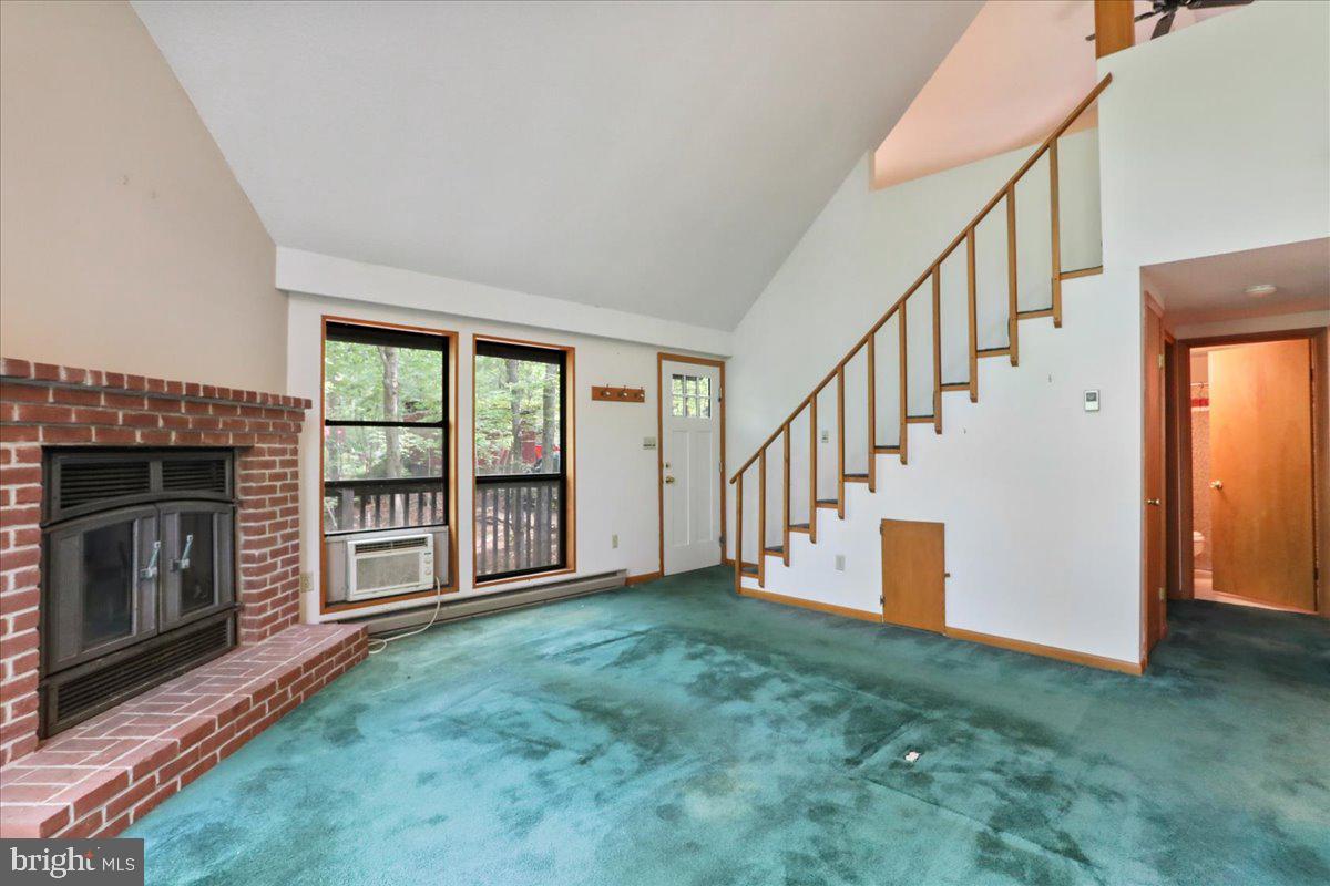 THE WOODS - Residential