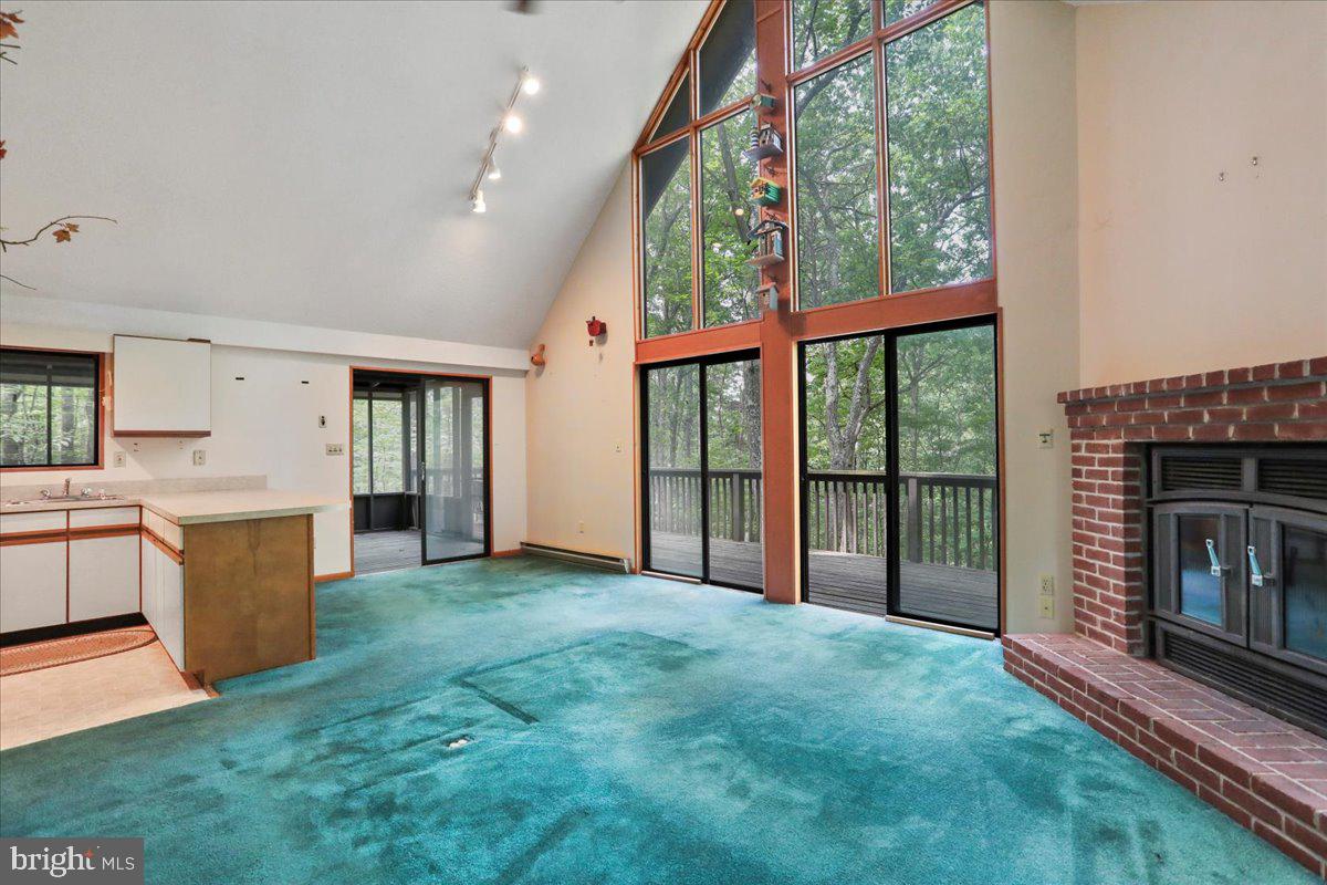 THE WOODS - Residential