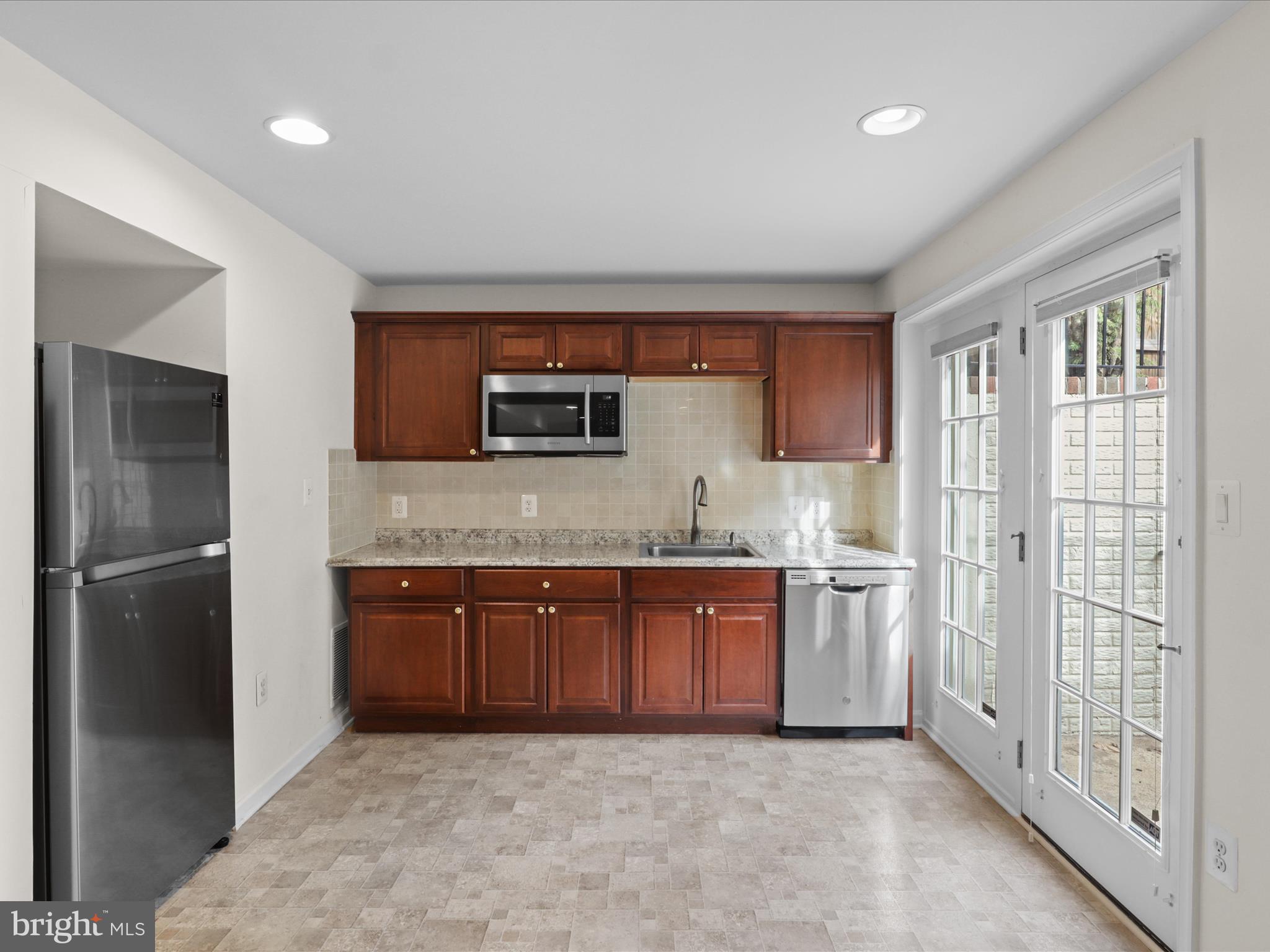 VILLAGE AT LORTON VALLEY - Residential