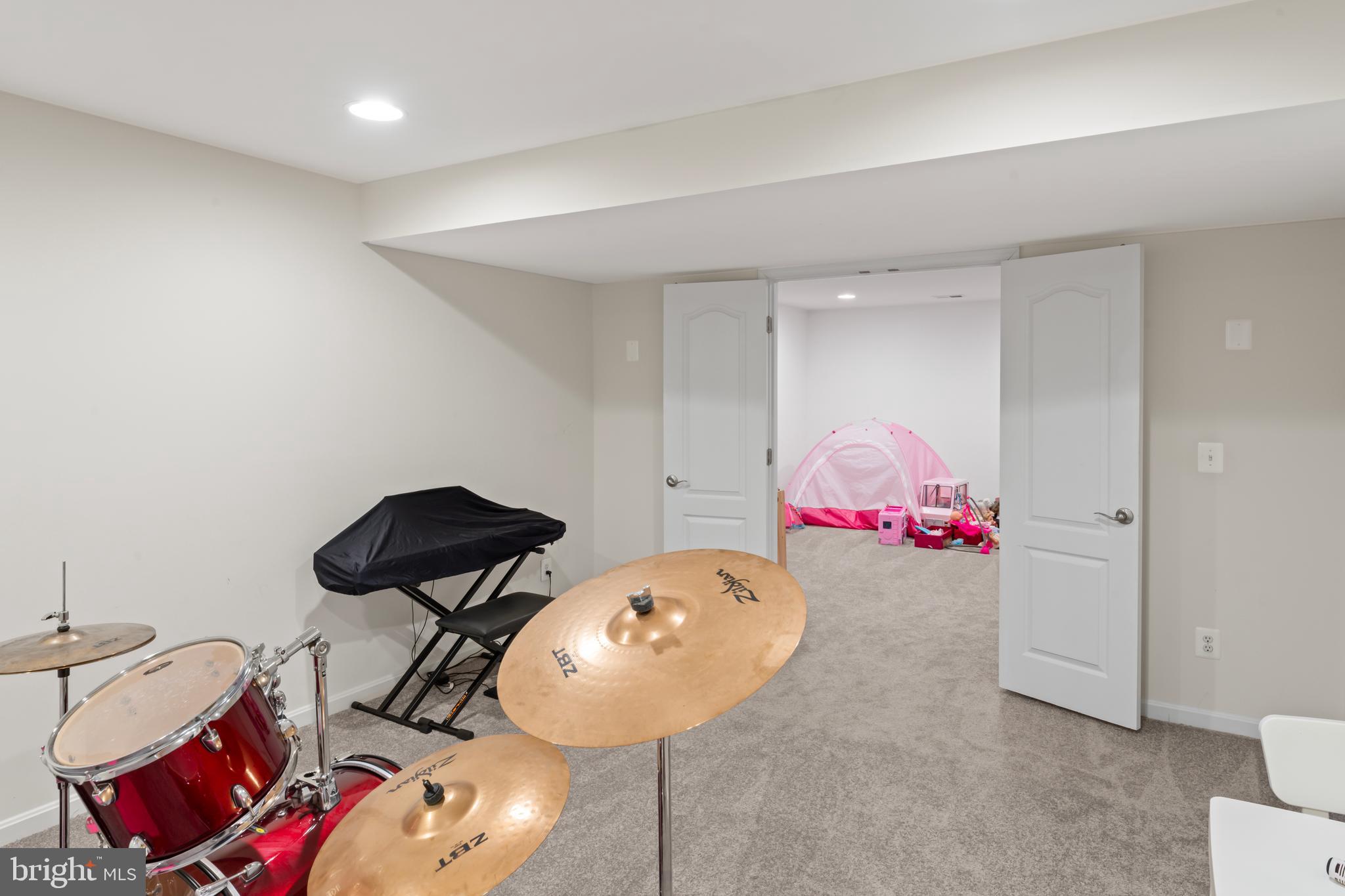 NEW BRISTOW VILLAGE - Residential