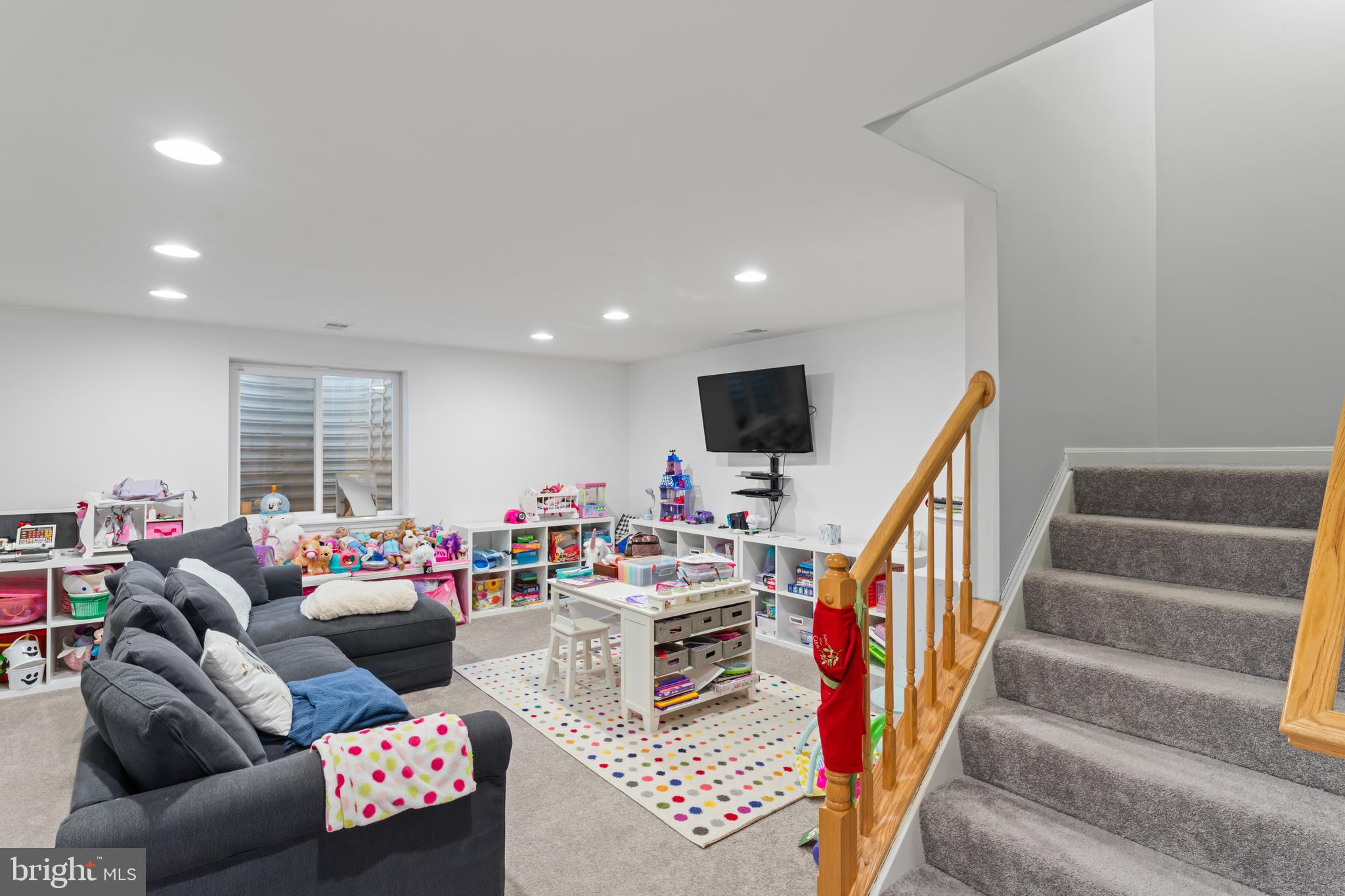 NEW BRISTOW VILLAGE - Residential