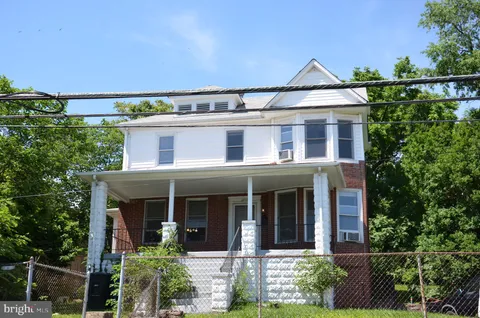 2713 24th Road S Unit B, Arlington, VA MLS: VAAR2057526